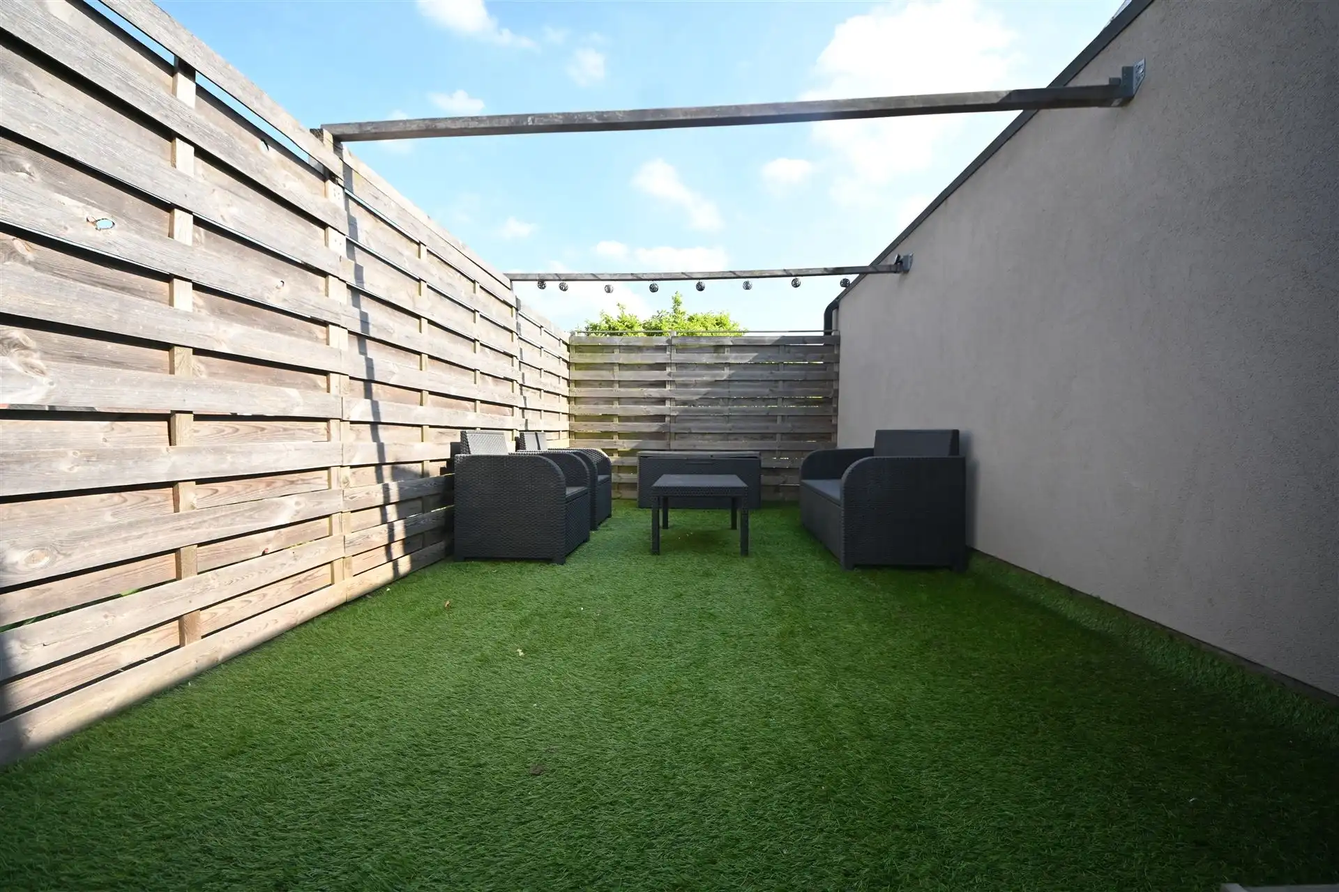 Gerenoveerd duplex appartement met 3 slaapkamers foto 4