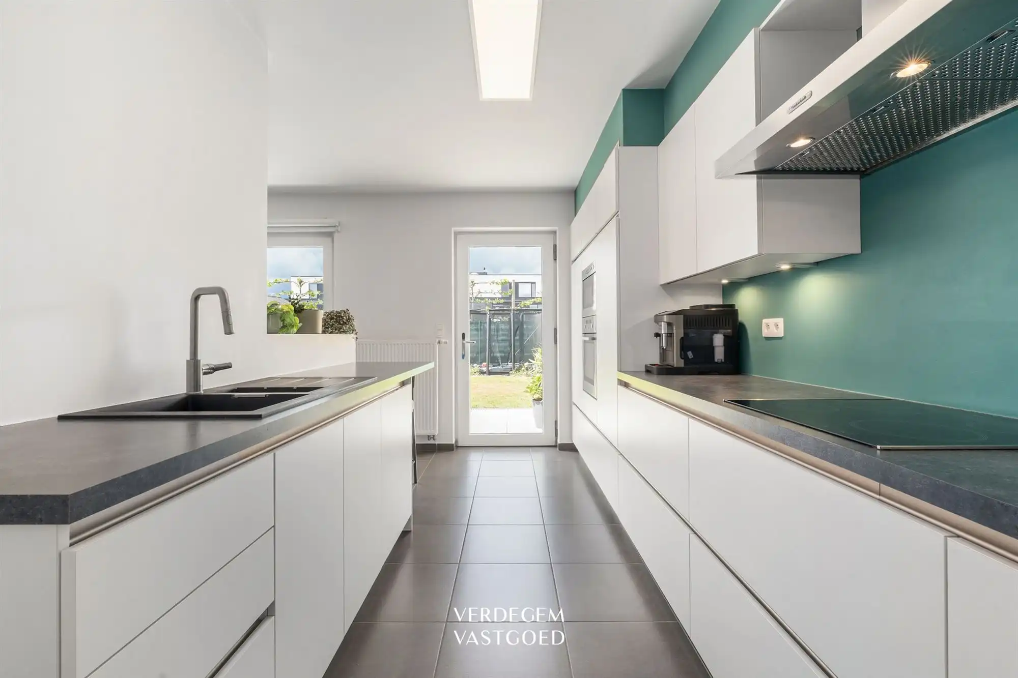Energiezuinig en instapklaar wonen met 3 slaapkamers, inpandige garage en tuin foto 9