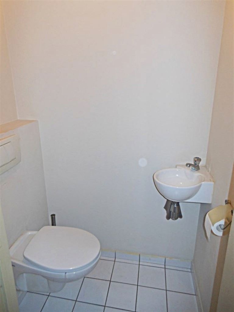 Gezellig dakappartement met 1 slaapkamer vlakbij de Markt. foto 6