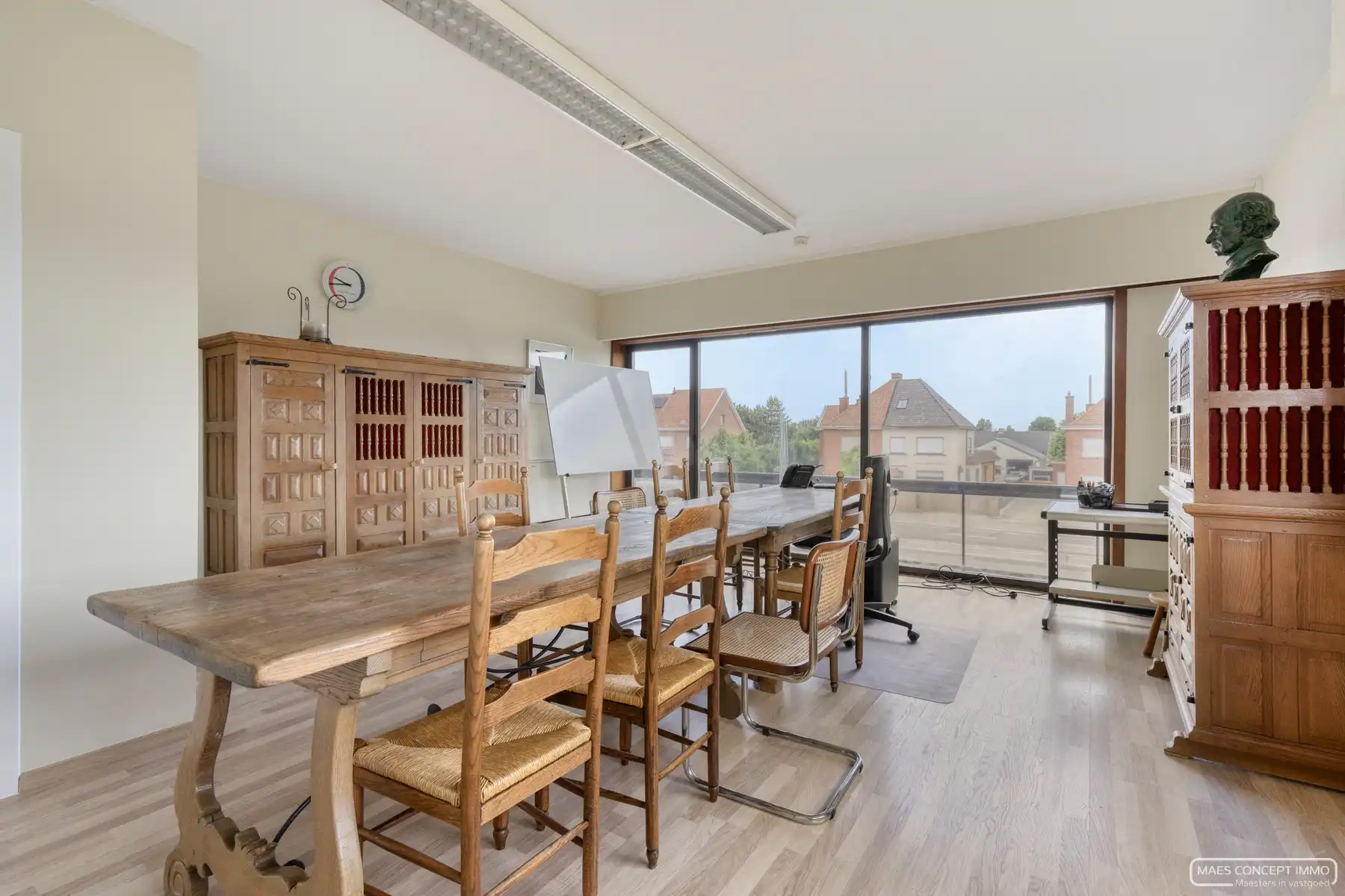 Ruim handelspand met appartement te koop te Desselgem - Perfect voor ondernemers! foto 9