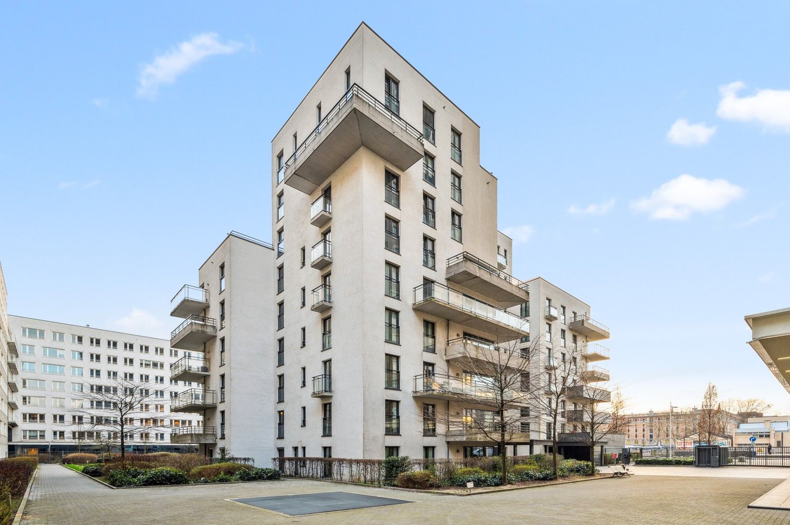 Spacious 3 bedroom apartment with garden view foto 32