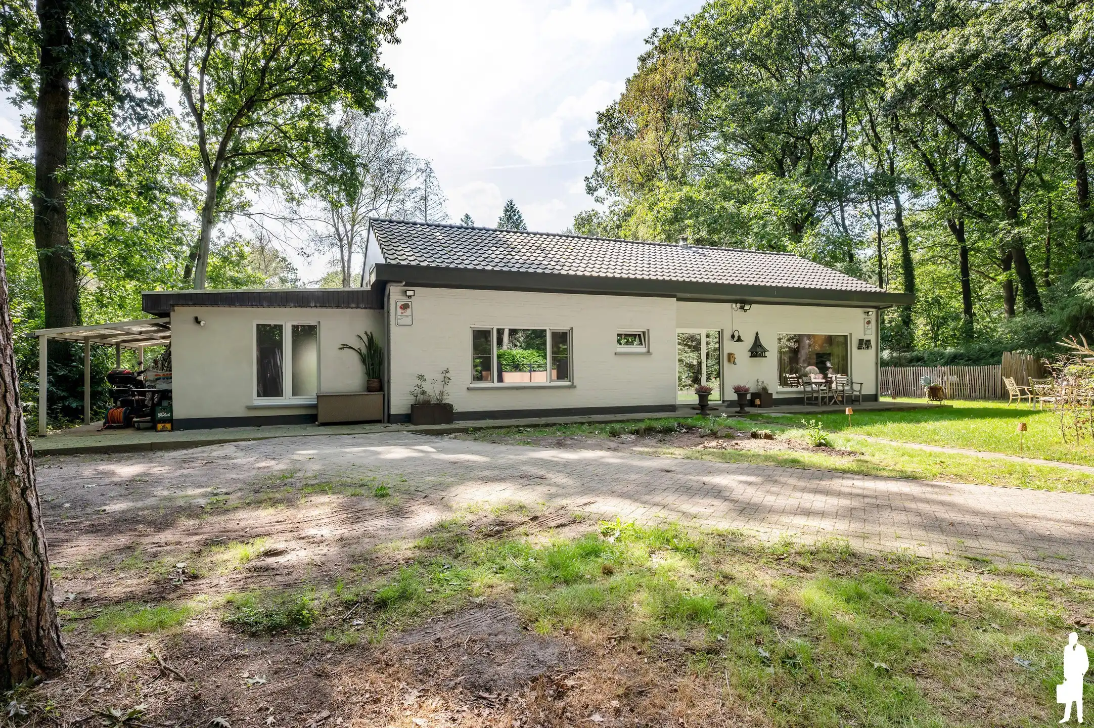 Volledig gerenoveerde gelijkvloerse woning met 2 slaapkamers en zonnige tuin in een rustige, bosrijke omgeving te Essen Wildert foto 46