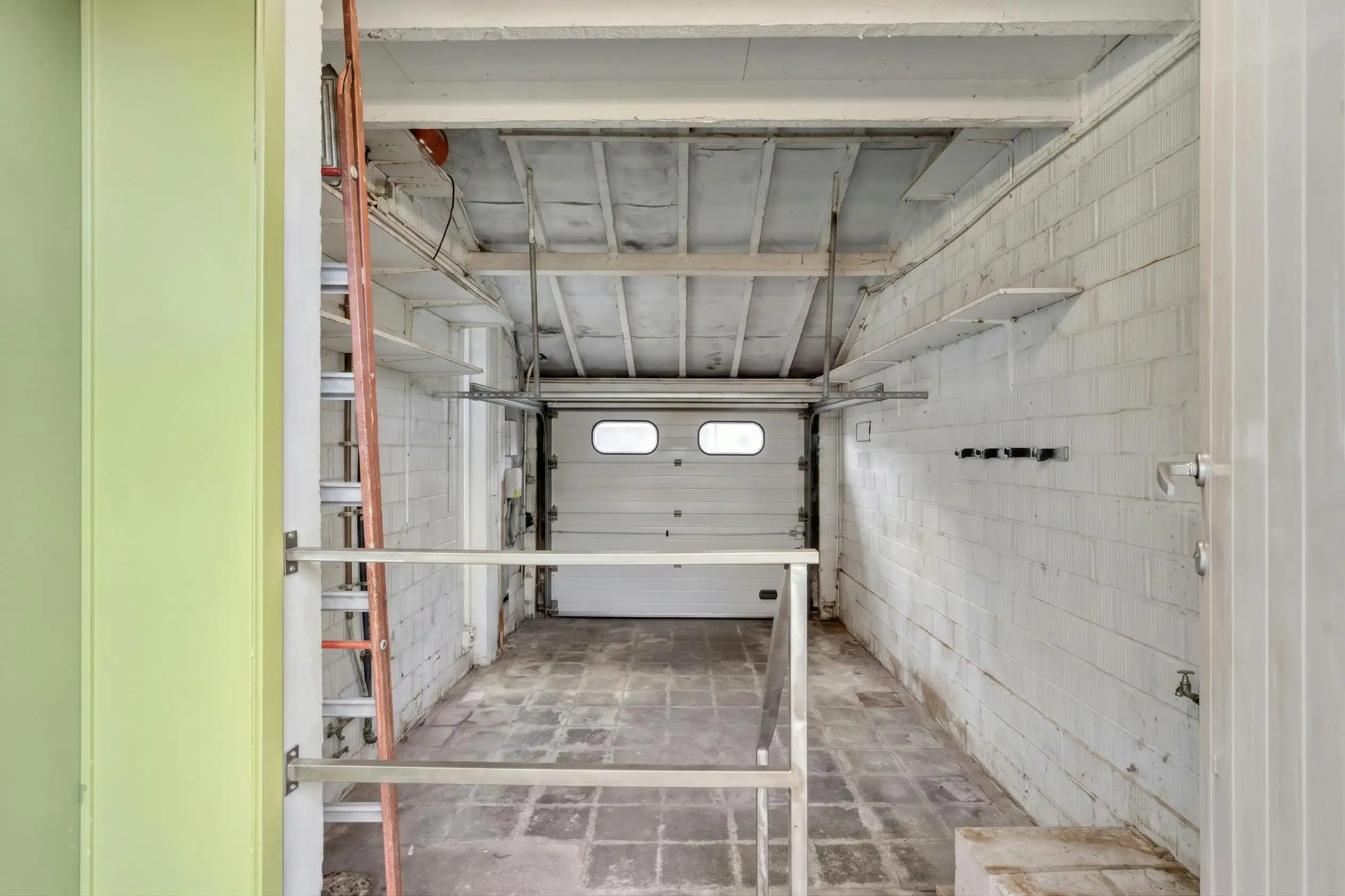 Gelijkvloers huis te koop met 3 slaapkamers, garage en tuin foto 15