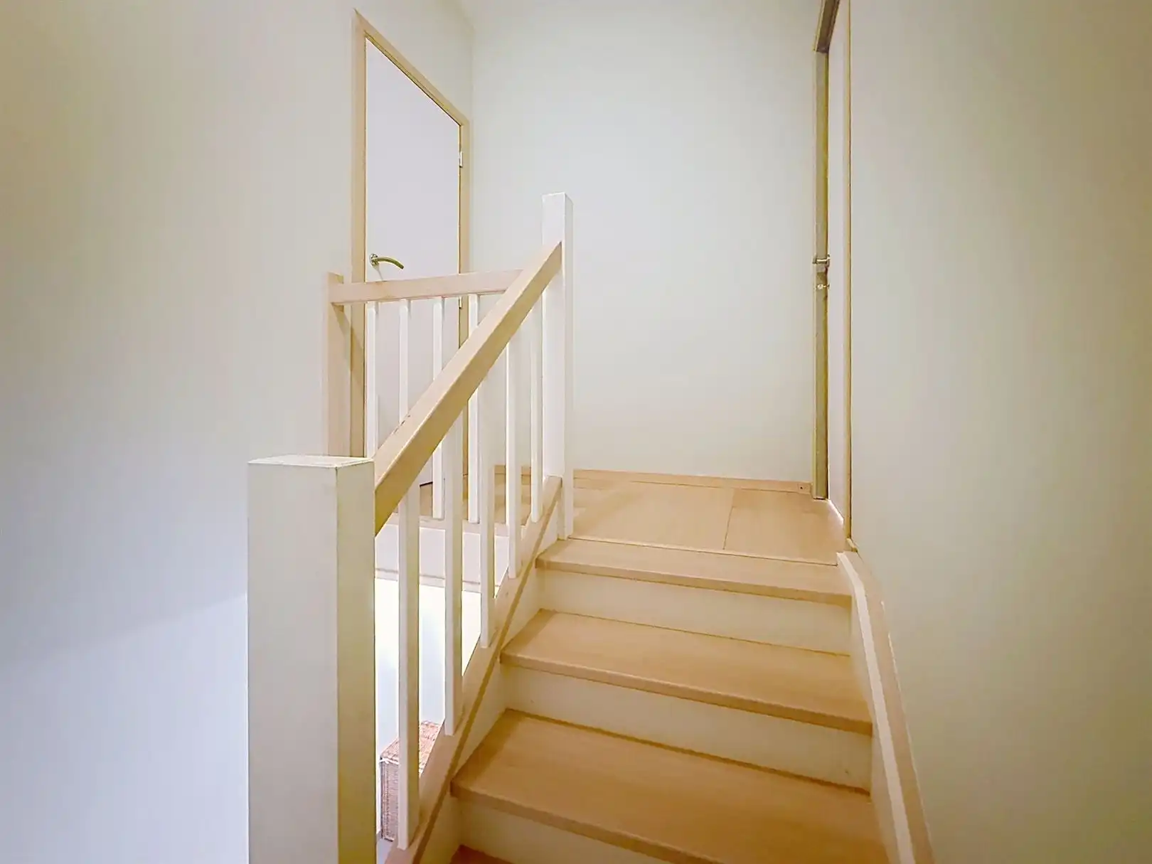 Instapklare woning met 3 slpks, tuin - 01a 78ca  foto 24
