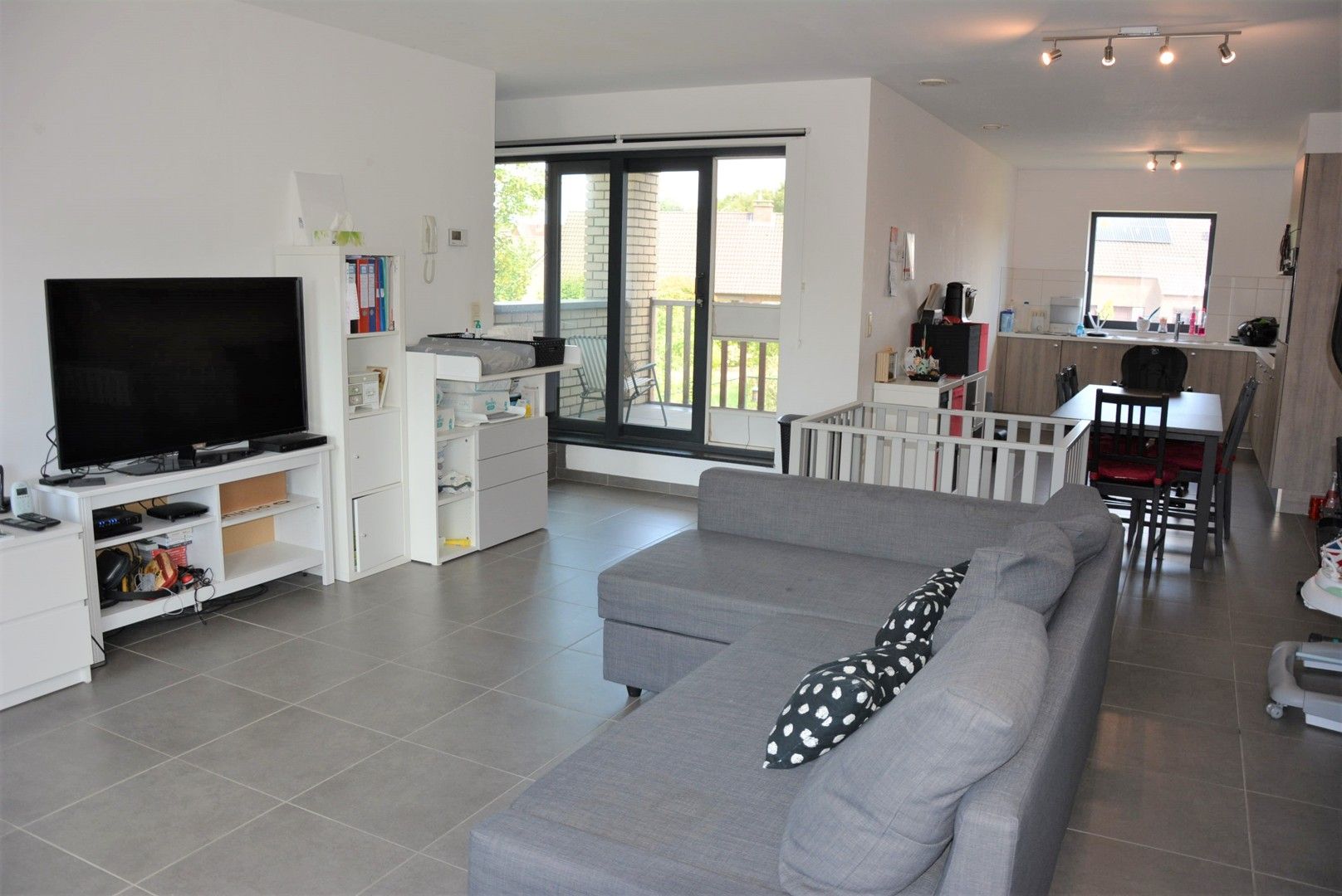Woning met 3 slaapkamers en inpandige garage foto 5