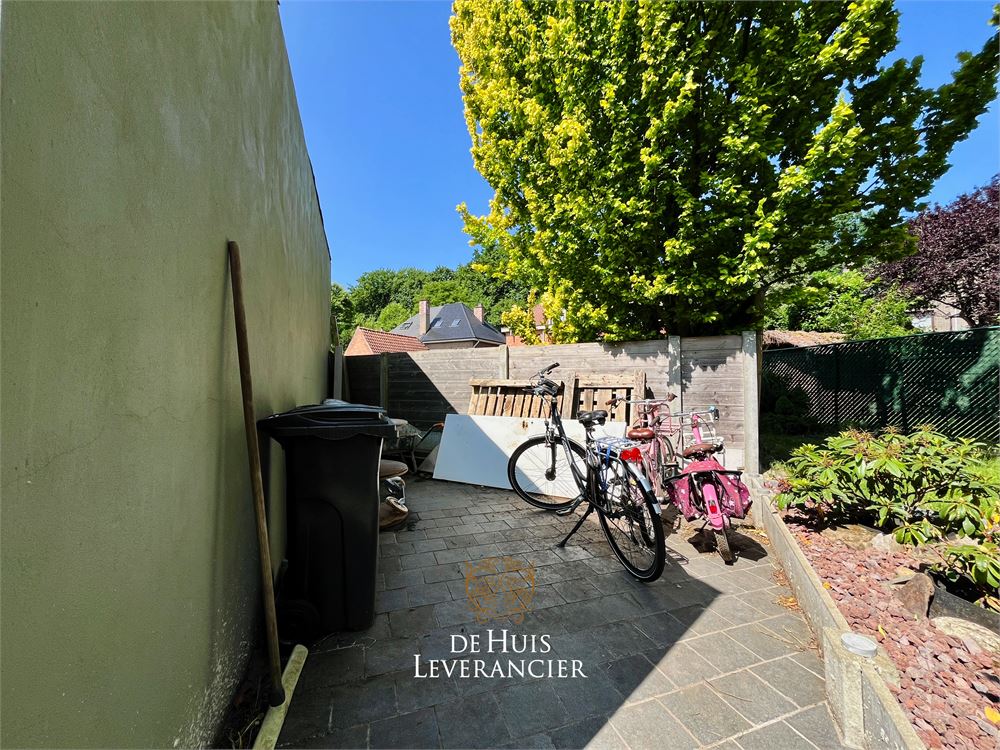 Prachtige, gerenoveerde woning met tuin en garage op toplocatie te koop in Mortsel! foto 30