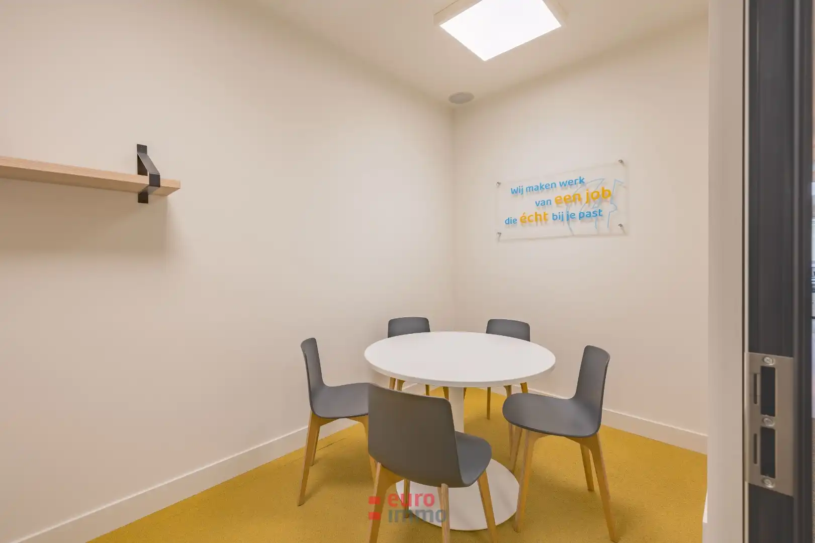 Verhuurd handelspand (toprendement!) met authentieke charmegevel in Nieuwpoort! foto 7