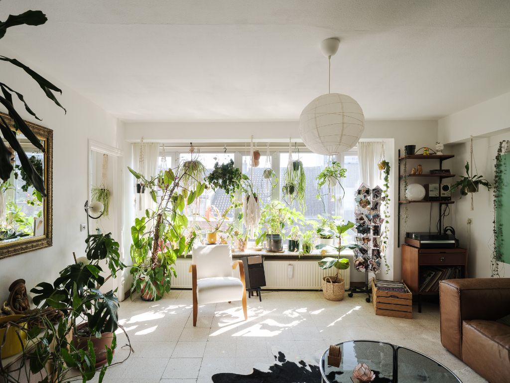 Lichtrijk en ruim 2 slpk appartement op fietsafstand van Gent centrum en wandelafstand van het natuurpark Bourgoyen-Ossemeersen. Een echte opportuniteit door zijn ligging, prijs en potentieel! foto 2