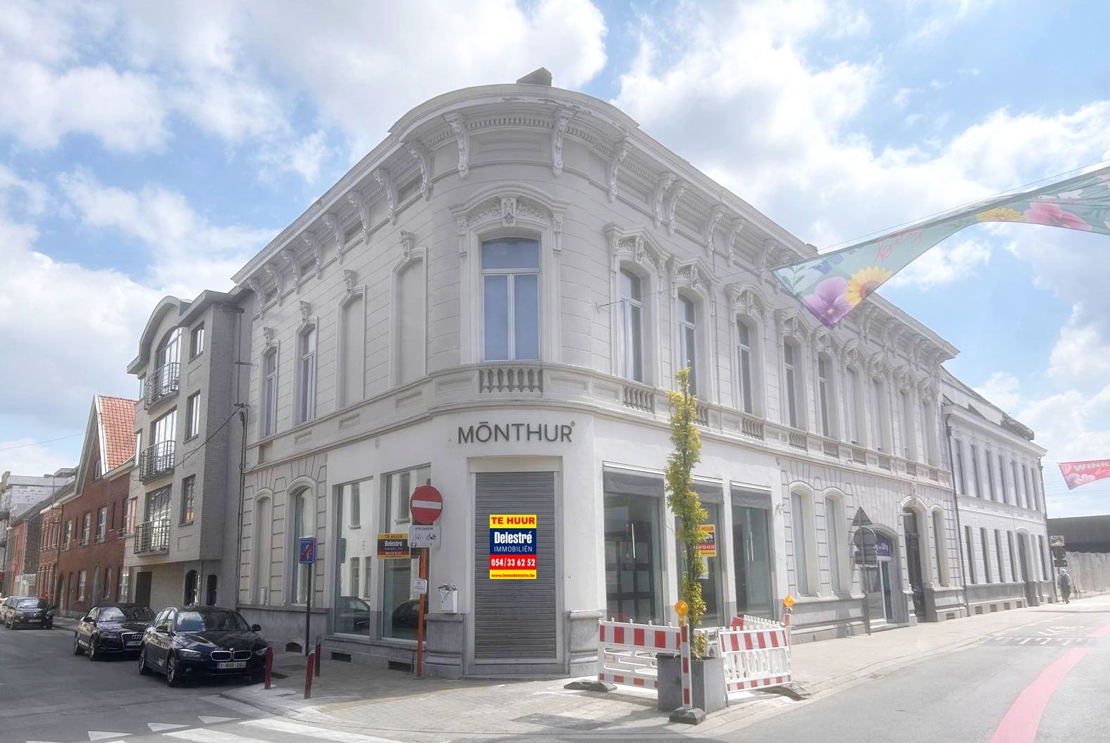 PRACHTIG HOEKPAND COMMERCIËLE TOPLOCATIE foto {{pictureIndex}}