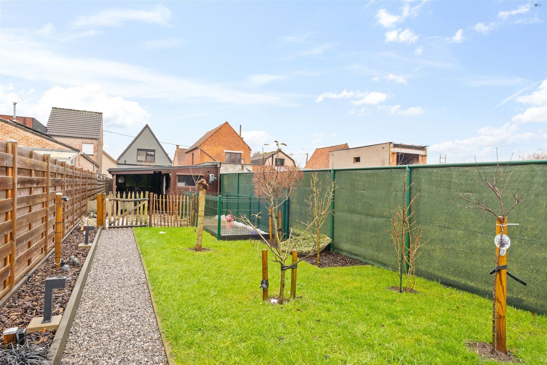 Toffe gerenoveerde open bebouwing foto 14