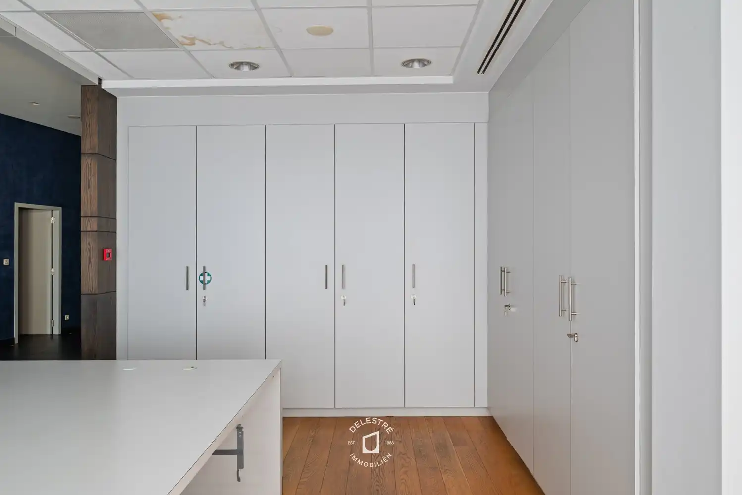 Veelzijdig investeringspand met 3 APP., MAGAZIJN, STAANPLAATSEN EN HANDELSPAND foto 11