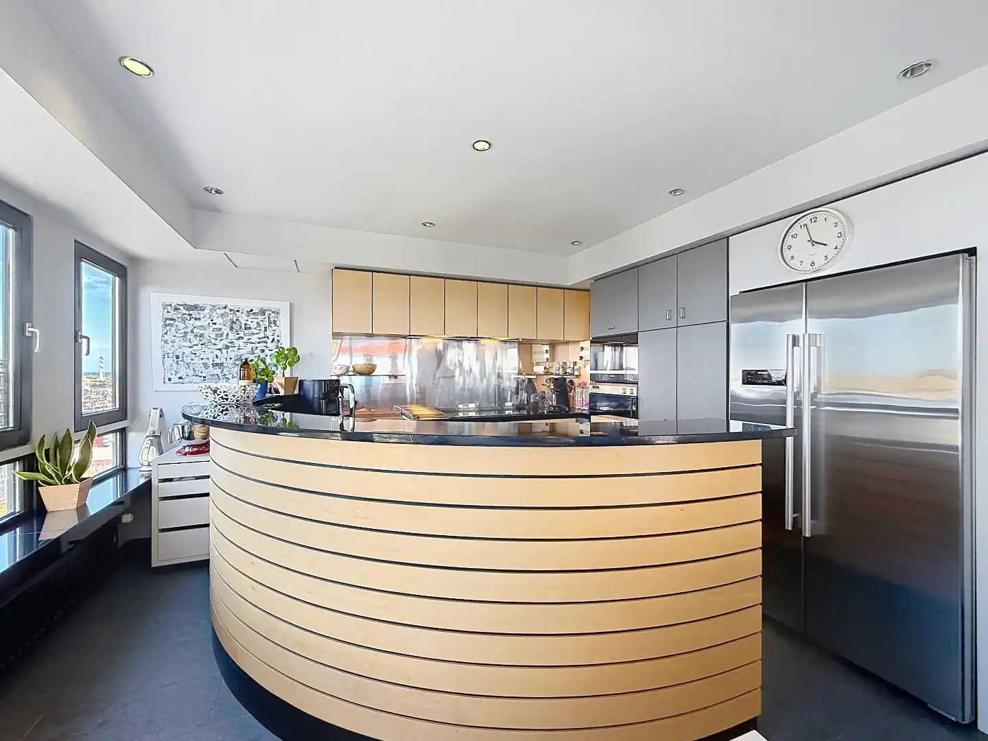 Uitzonderlijk goed gelegen instapklaar appartement met prachtig zicht op jachthaven  foto 9