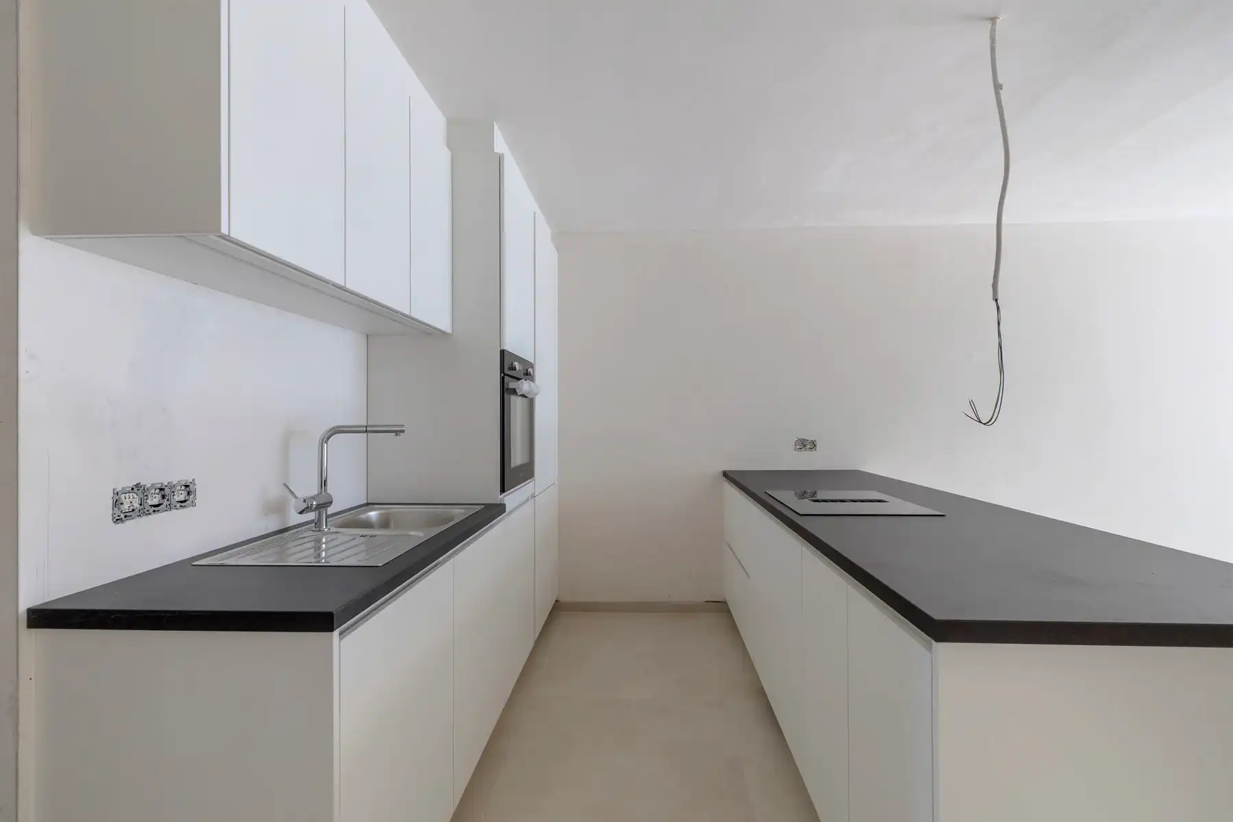 Gerenoveerde woning met 3 slpks, tuin en garage foto 5