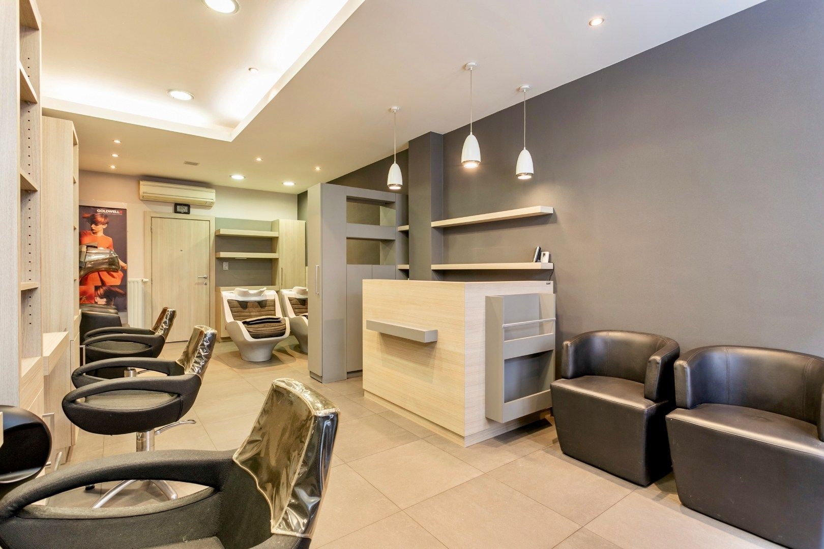 Handelspand met woonst te Halle-centrum foto 2