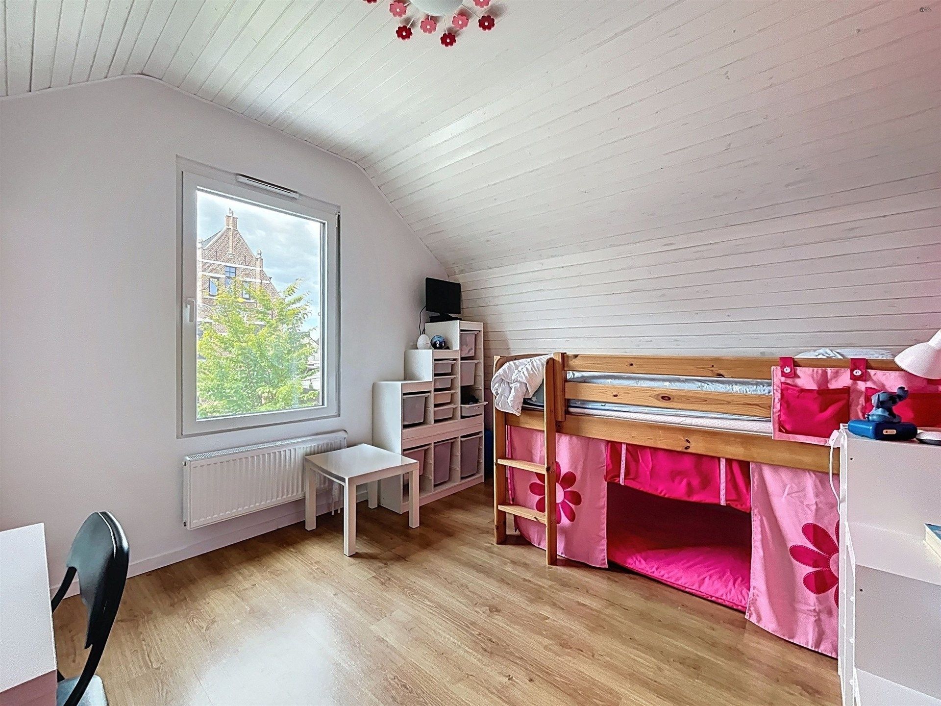 instapklare gezinswoning met 3 slaapkamers en prachtige tuin op perceel van 320m² foto 10