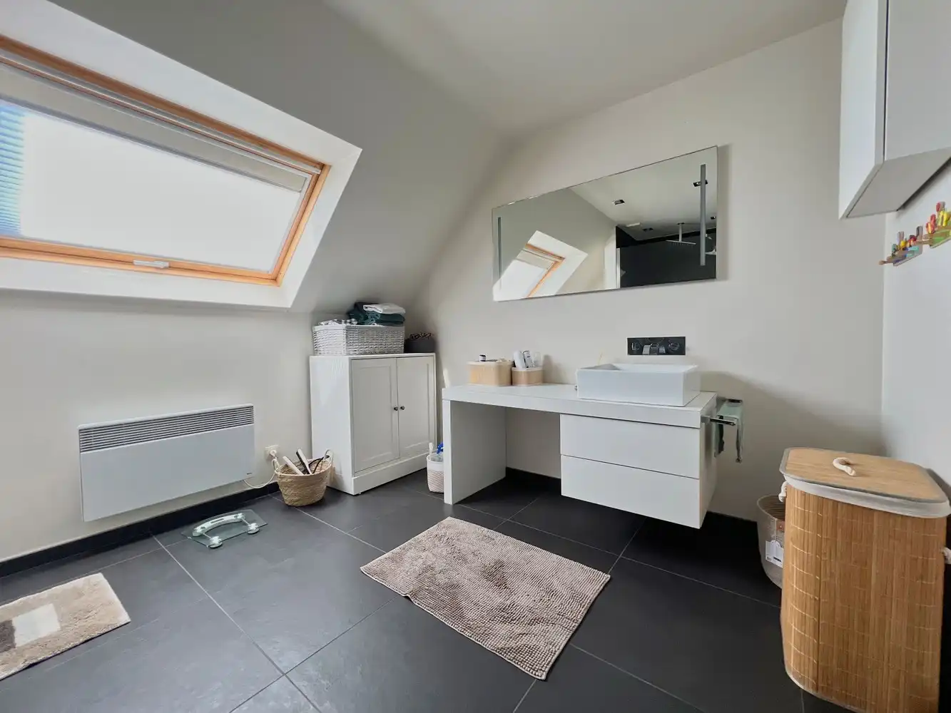 Villa met 2 loodsen (300m² / 150m²) op ca.1850m² foto 16