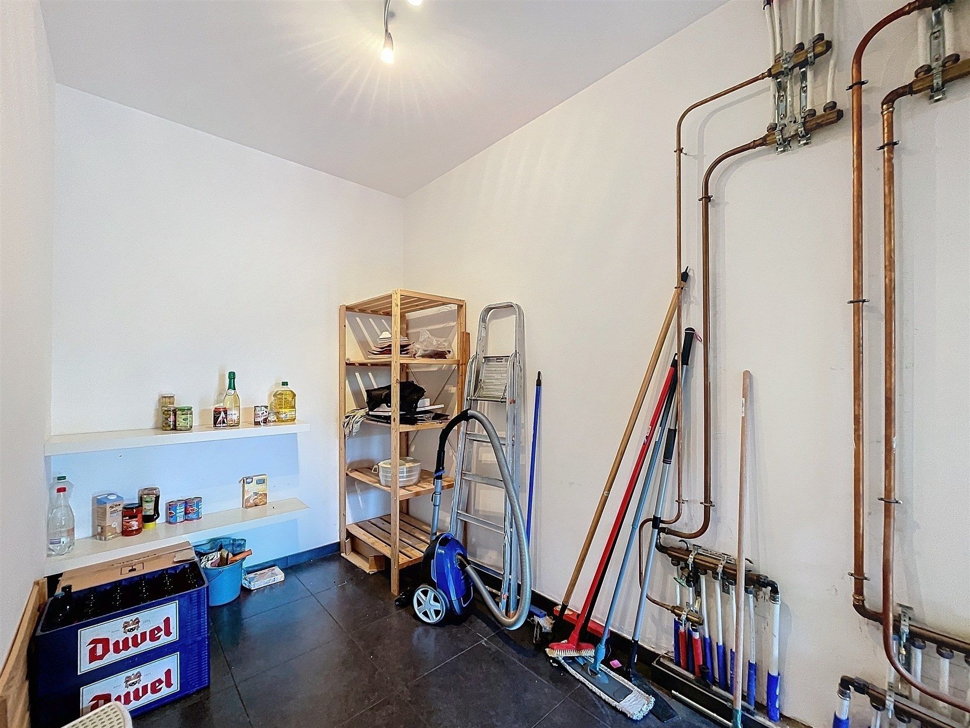Prachtige half open bebouwing met 4 slaapkamers en garage op 382m² grond foto 8