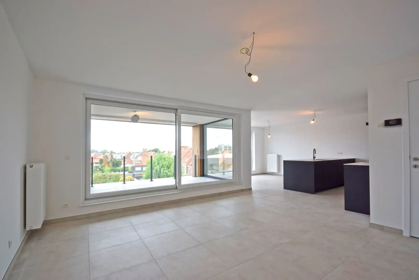 INSTAPKLAAR NIEUWBOUWAPPARTEMENT MET 2 SLAAPKAMERS, 2 TERRASSEN EN OVERDEKTE AUTOSTAANPLAATS foto 2