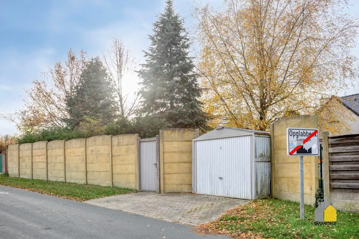 Vrijstaande, statige woning op 7 a 82 ca met 3 slpk en mooie tuin. foto 33