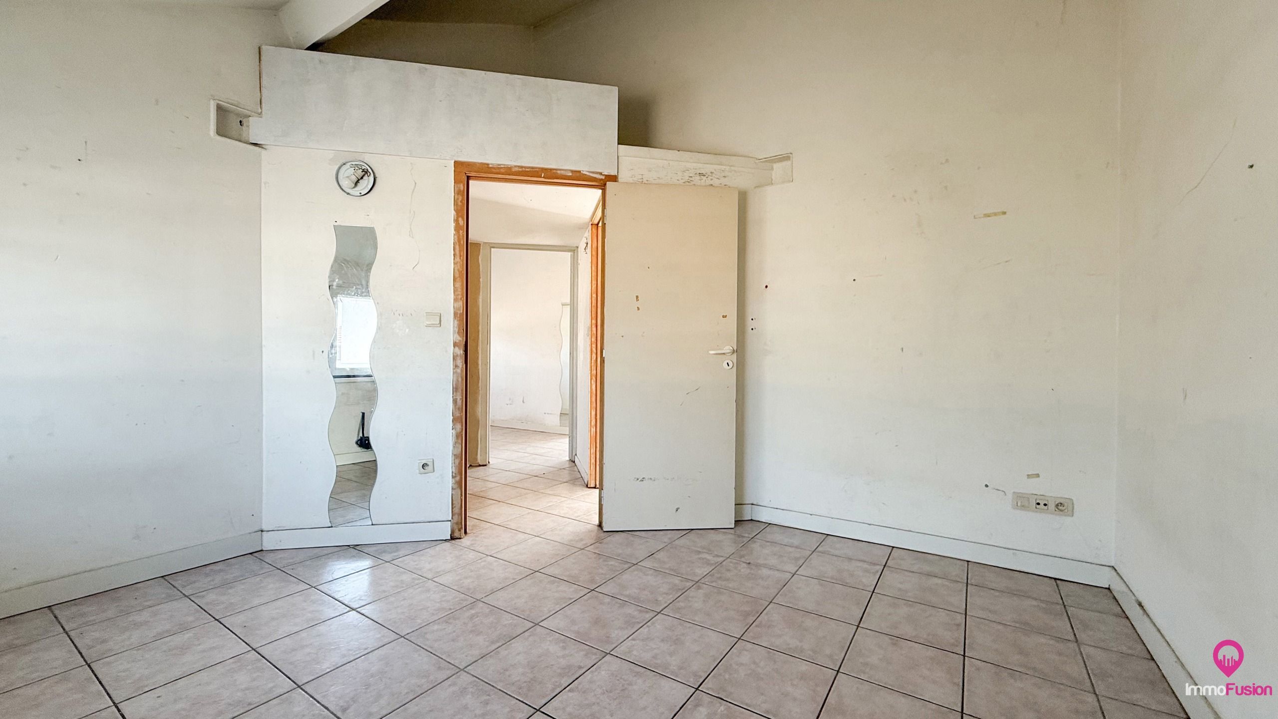 Te renoveren woning met grote tuin in doodlopende straat! foto 21