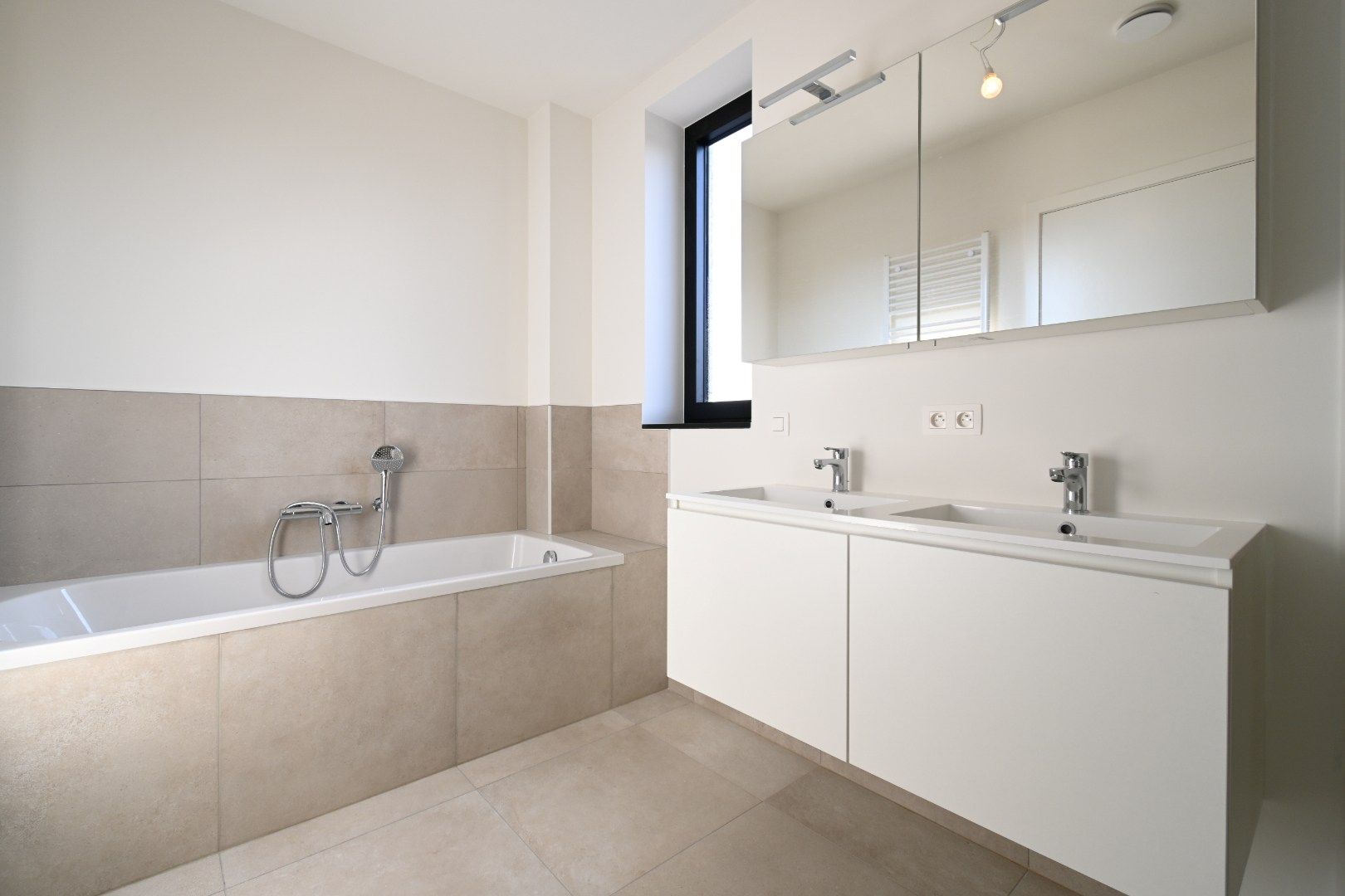 Knap nieuwbouwappartement op de eerste verdieping in centrum Hoeselt foto 13