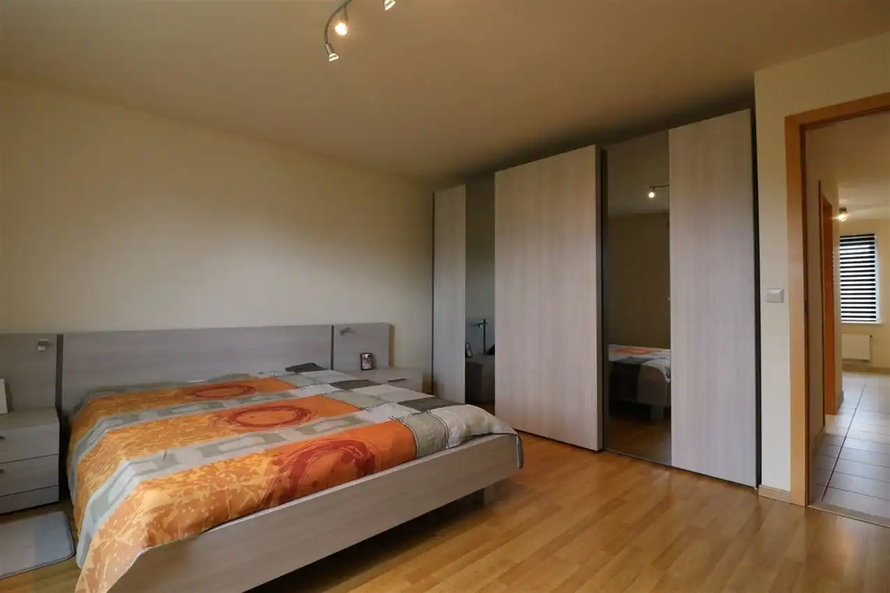 Moderne driegevelwoning met 3 slpk en tuin op rustige locatie foto 9