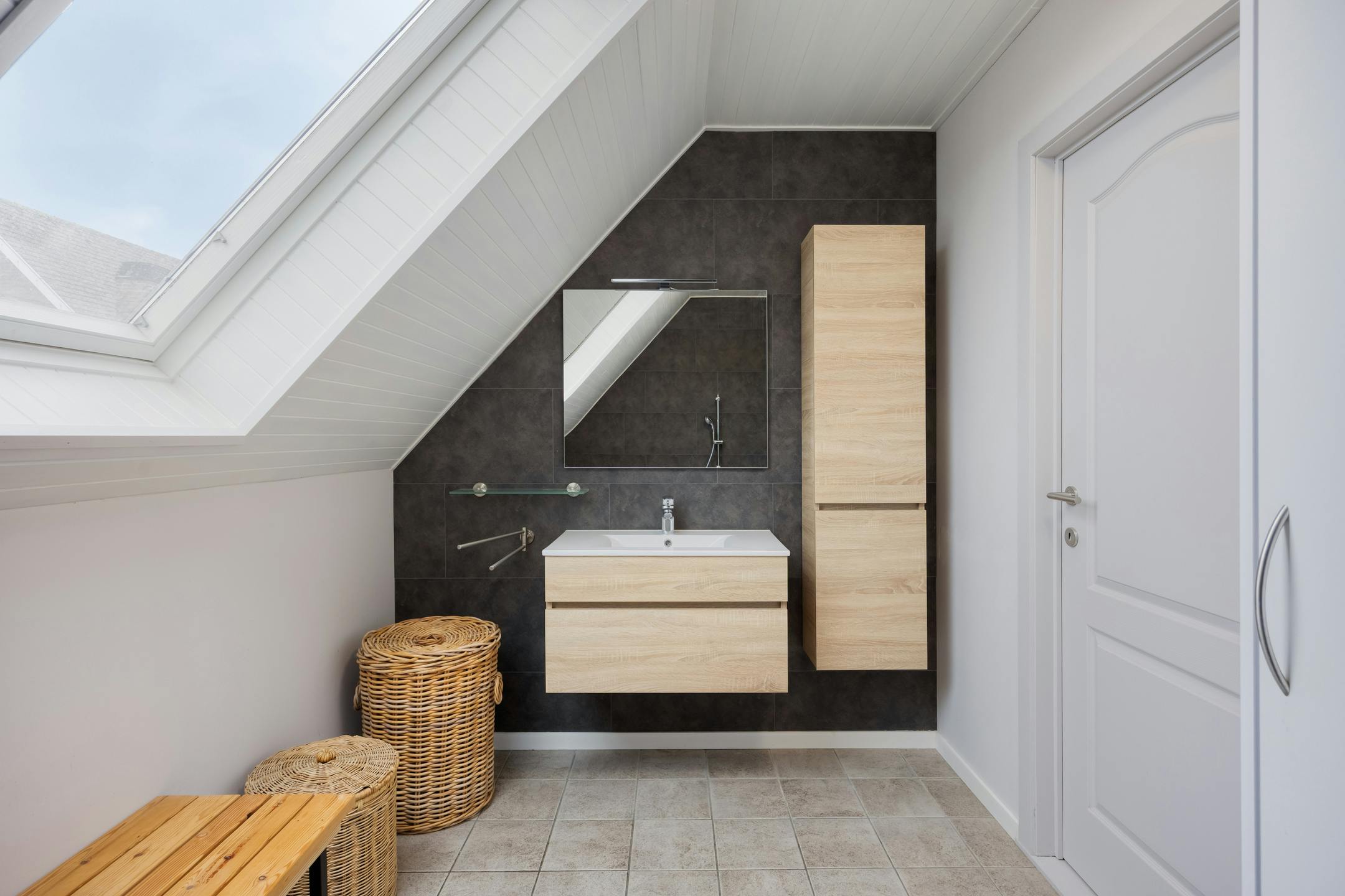 Unieke handelswoning met magazijn in Zomergem foto 15