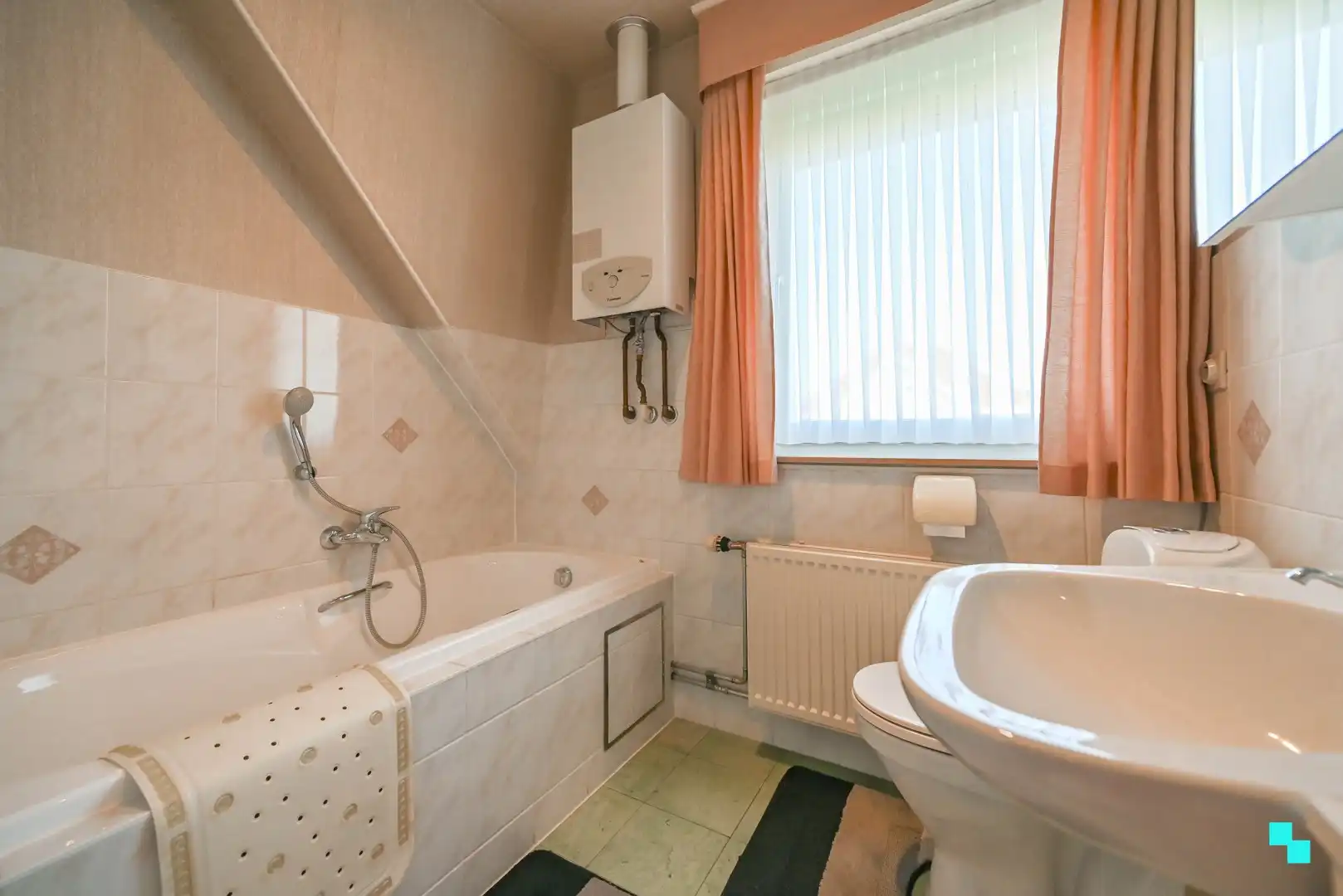 Karaktervolle halfopen bebouwing op ruim perceel te Emelgem foto 21