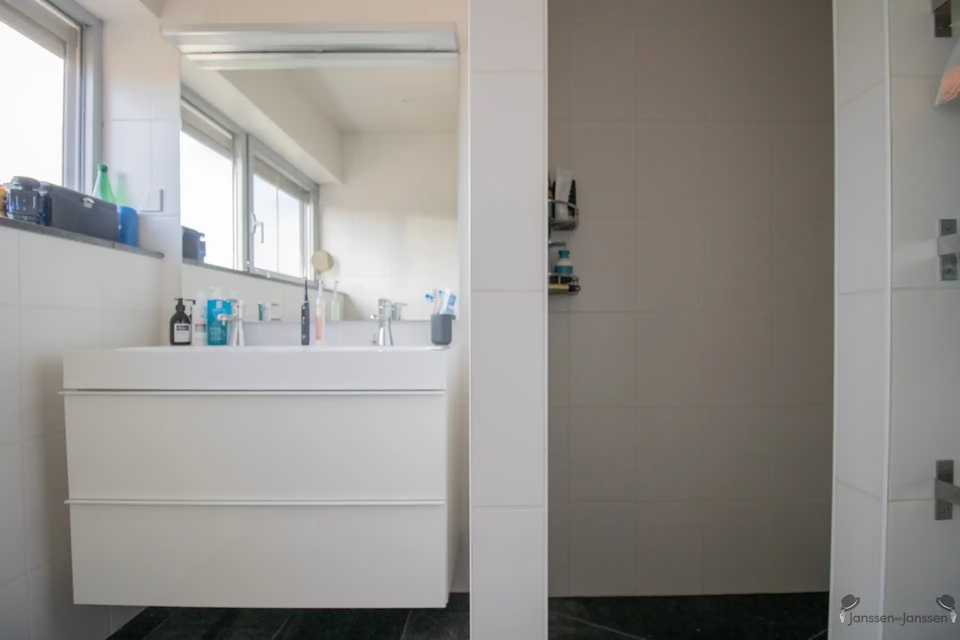 Ruime villa met 5 slaapkamers, 2 badkamers, buitenzwembad en poolhouse op 1.020 m² foto 19