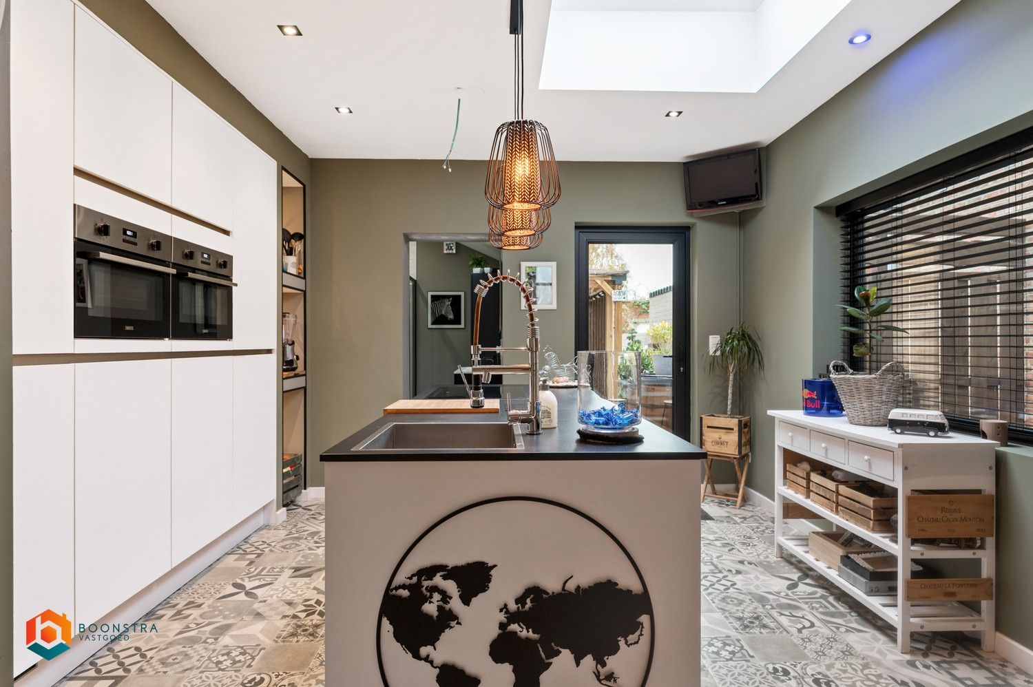 Gerenoveerde woning met 3 slaapkamers foto 10