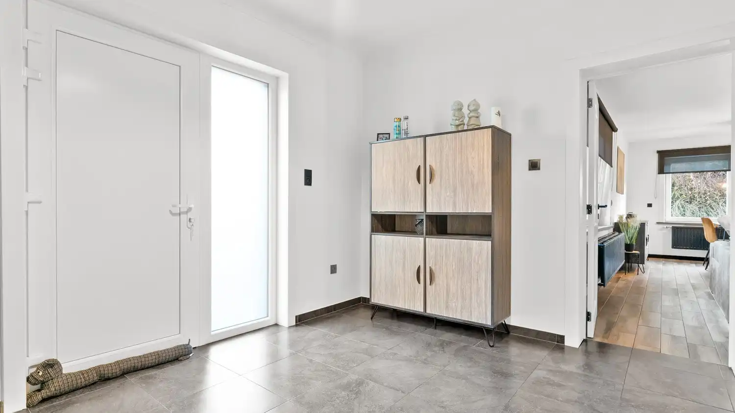 Woning met 2 slaapkamers, ruime garage en tuin foto 5