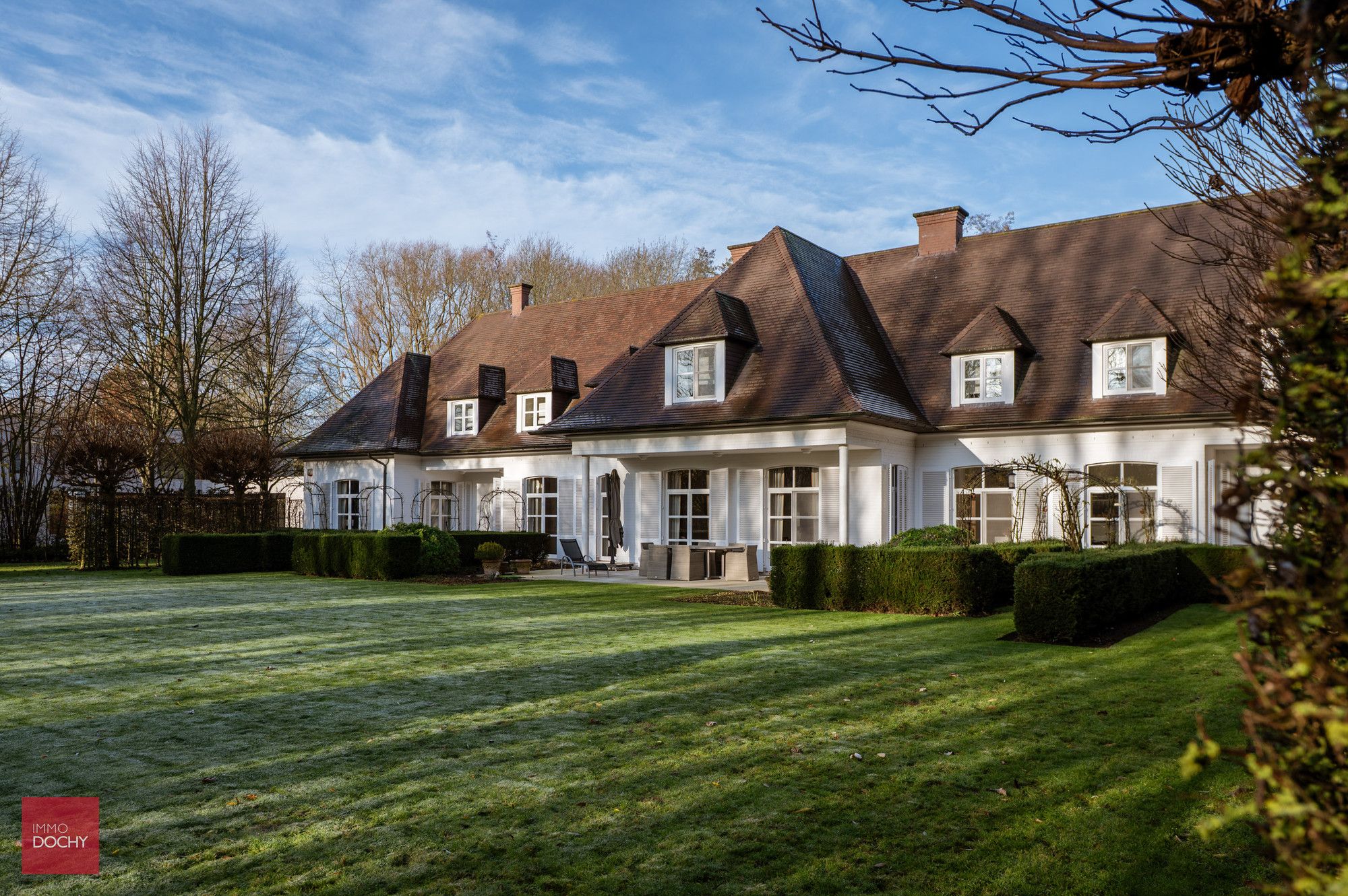 Zeer goed onderhouden ruime villa op ca. 4.000m² foto 9
