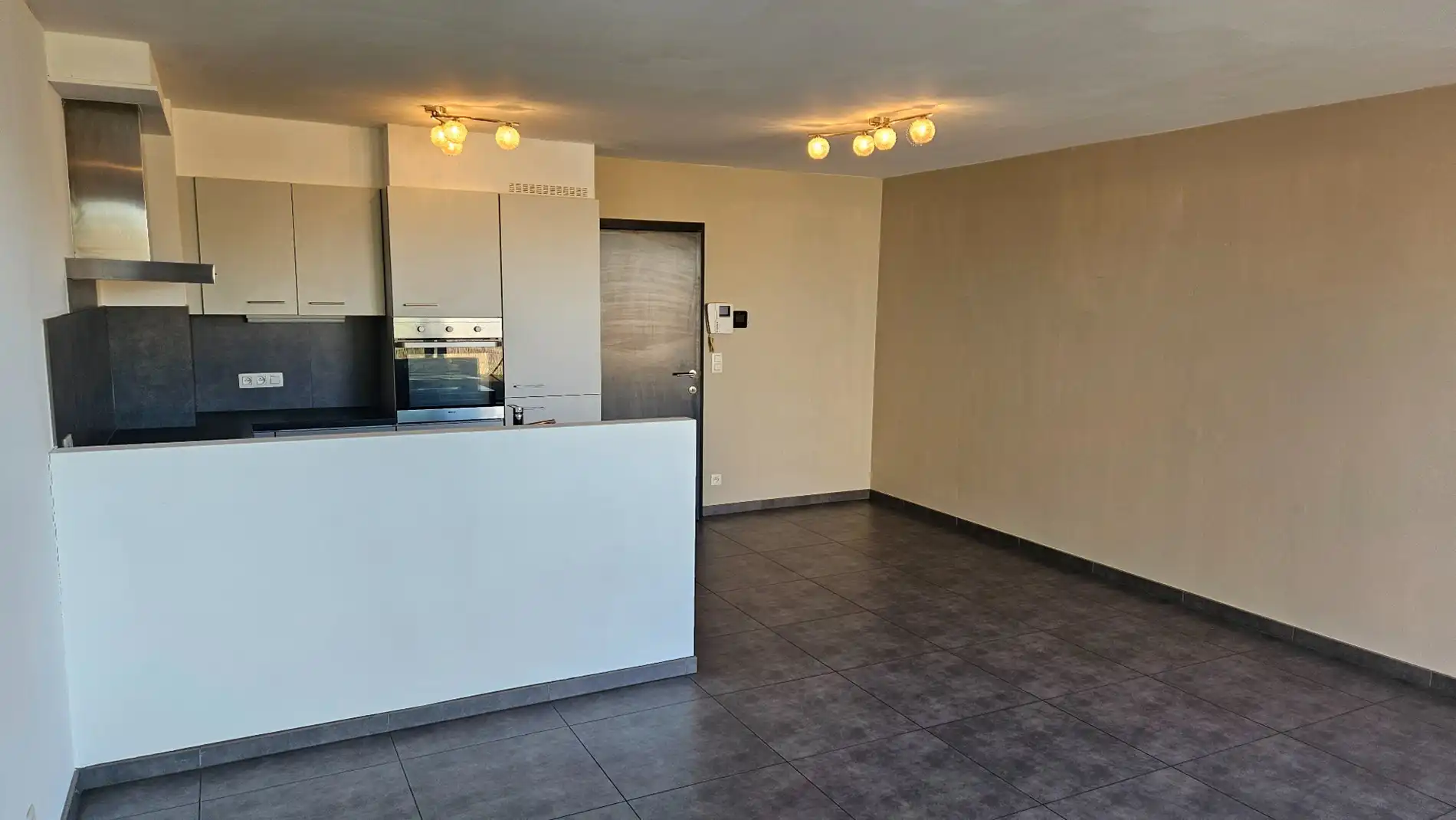 Gezellig appartement met 2 slk en groot terras foto 7