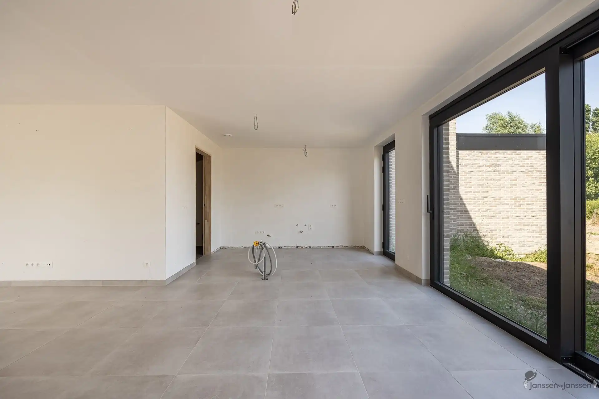 Nieuwbouwwoning met 3 slpk & tuin foto 5