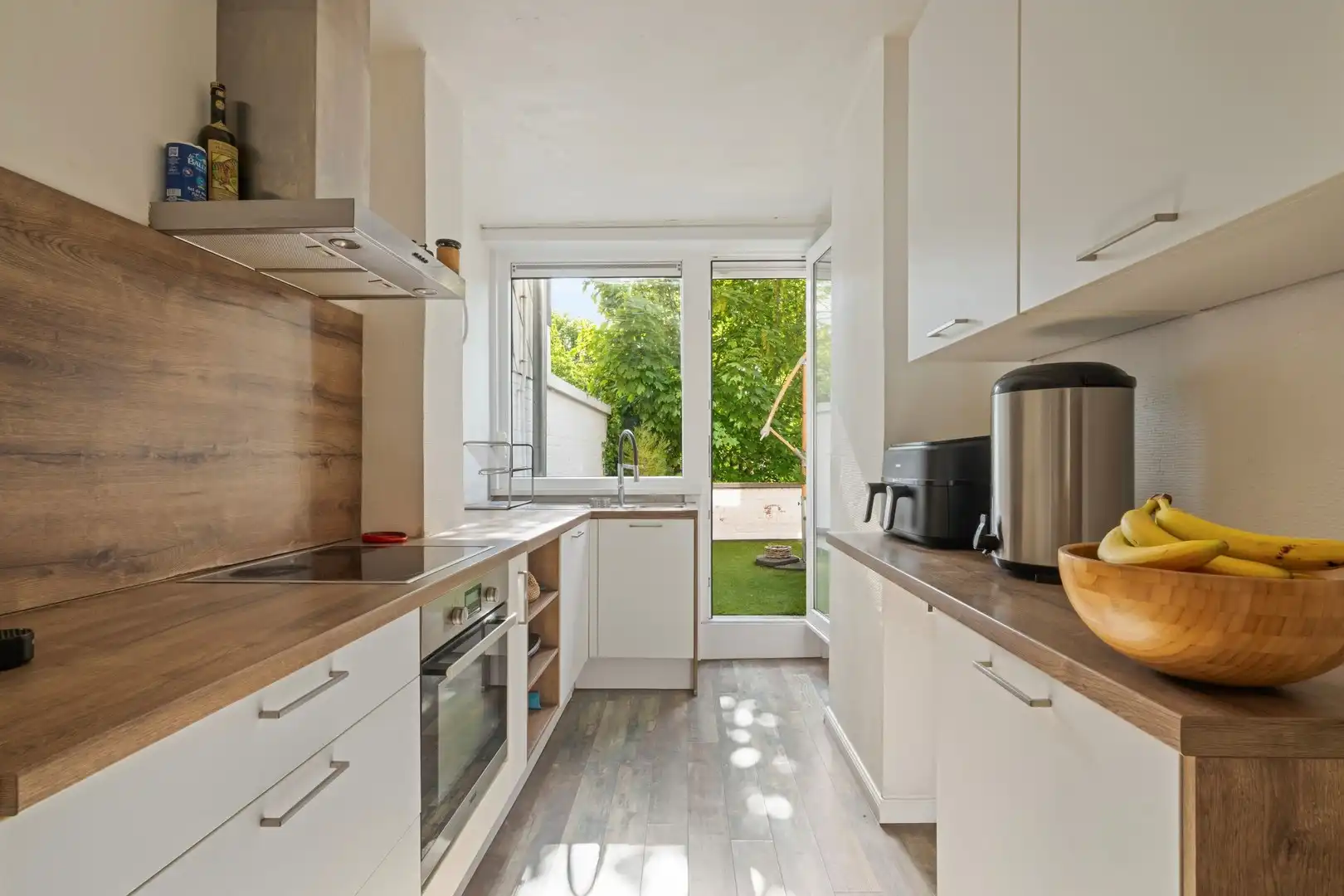 Uiterst ruim burgerhuis met prachtige tuin en enorm veel mogelijkheden foto 18