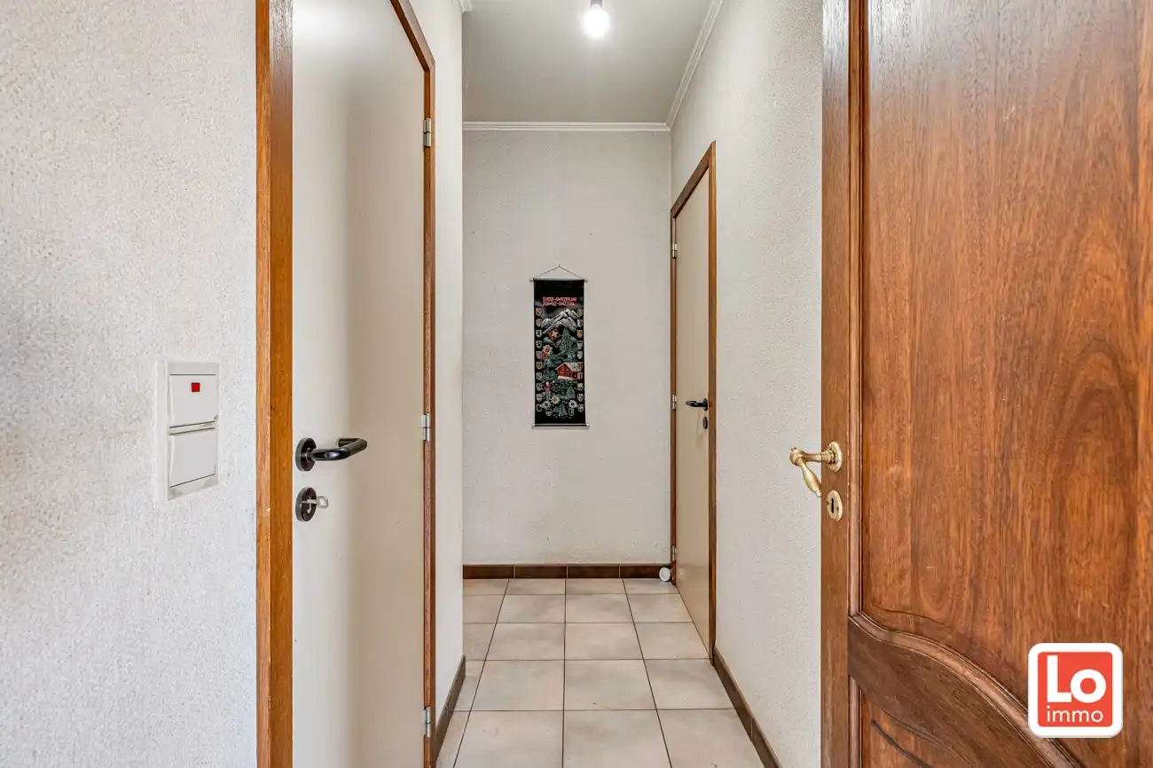 Gelijkvloerse open woning met dubbele inpandige garage en zonnige tuin op een toplocatie nabij het centrum van Lochristi! foto 10