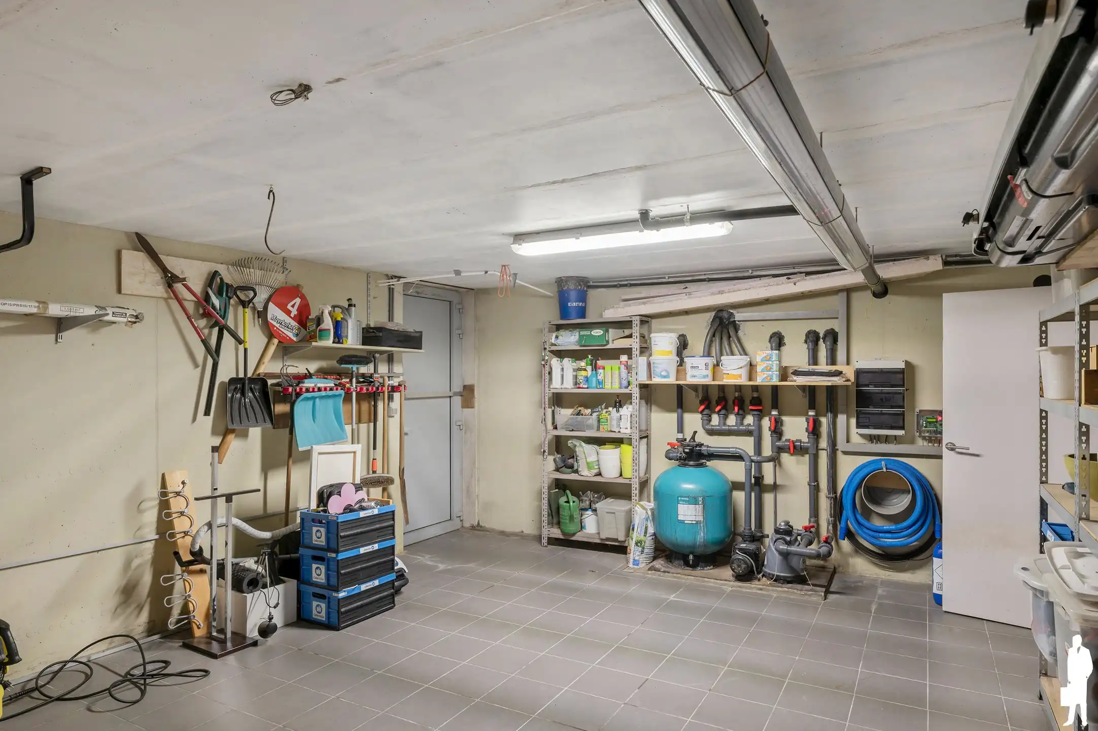 Uitzonderlijk ruime open bebouwing met 6 slaapkamers, 3 badkamers en zwembad in Eppegem. foto 29