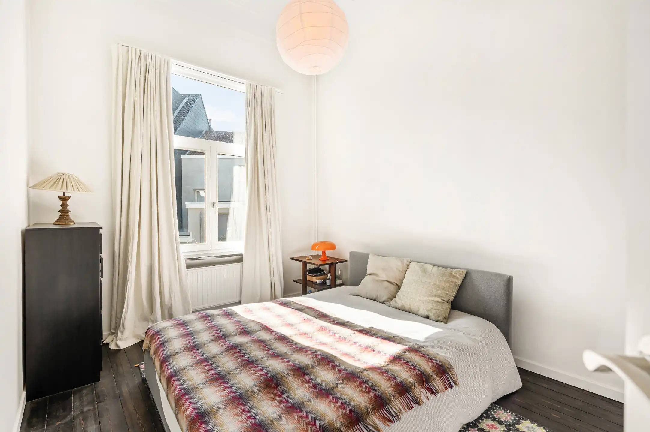 ANTWERPEN ZURENBORG - Gerenoveerd herenhuis met karakter foto 11