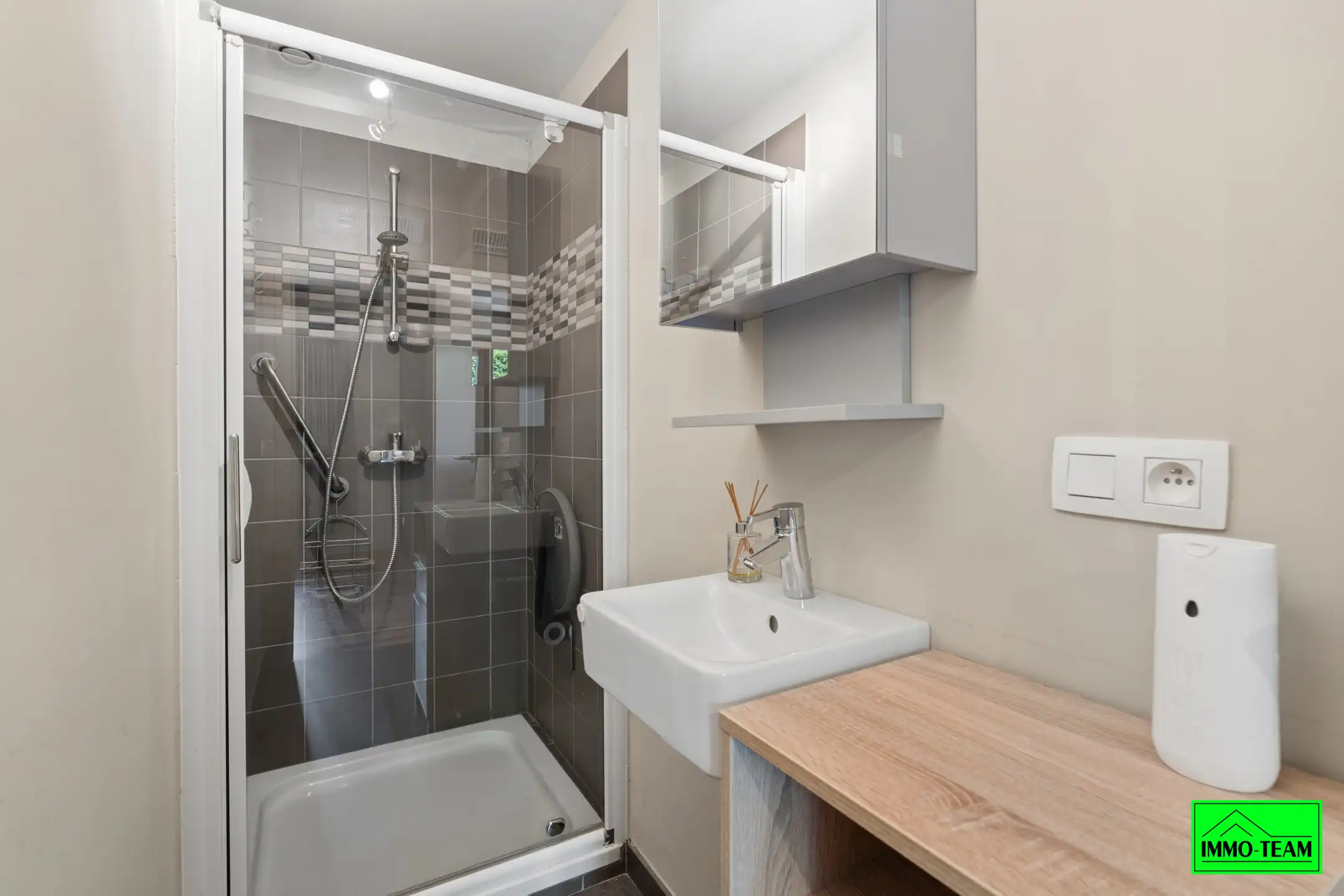 Rustig gelegen gelijkvloers appartement met 2 slaapkamers foto 18