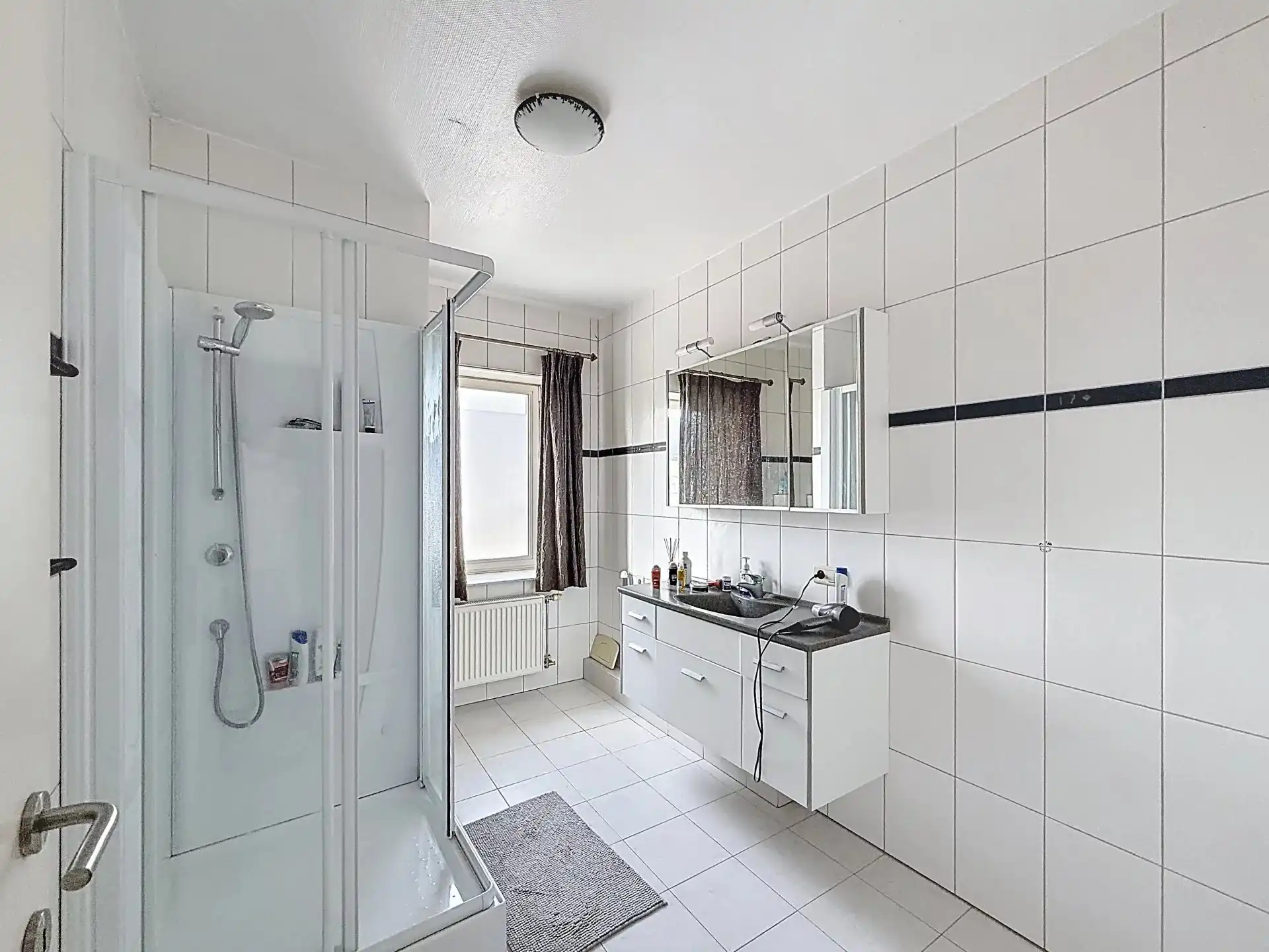 Handelspand met bovengelegen duplex-appartement in het centrum van Dessel. foto 13