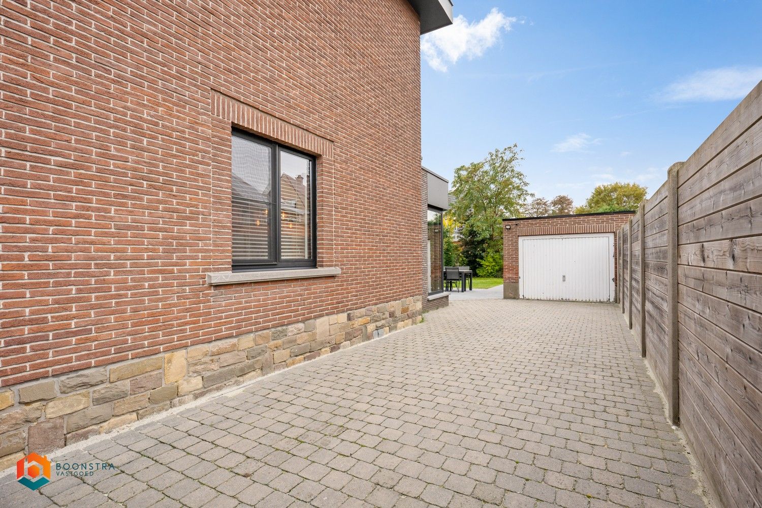 Gerenoveerde woning met 4 slpkrs te Mechelen foto 28