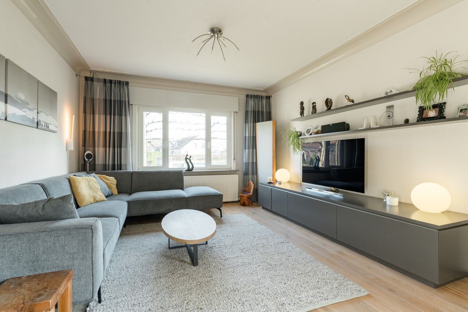 Karaktervolle vrijstaande woning nabij de Nederlandse grens foto 7