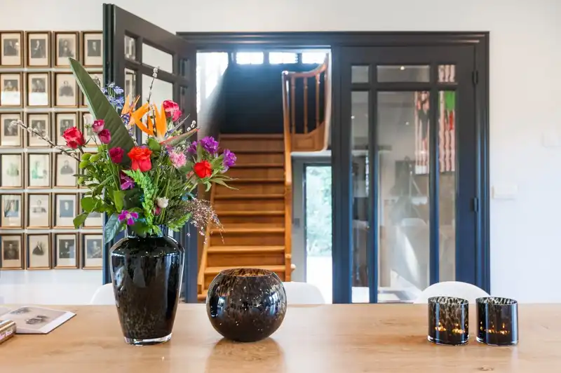 PRACHTIGE EN UNIEKE VILLA MET RIETEN DAK foto 2