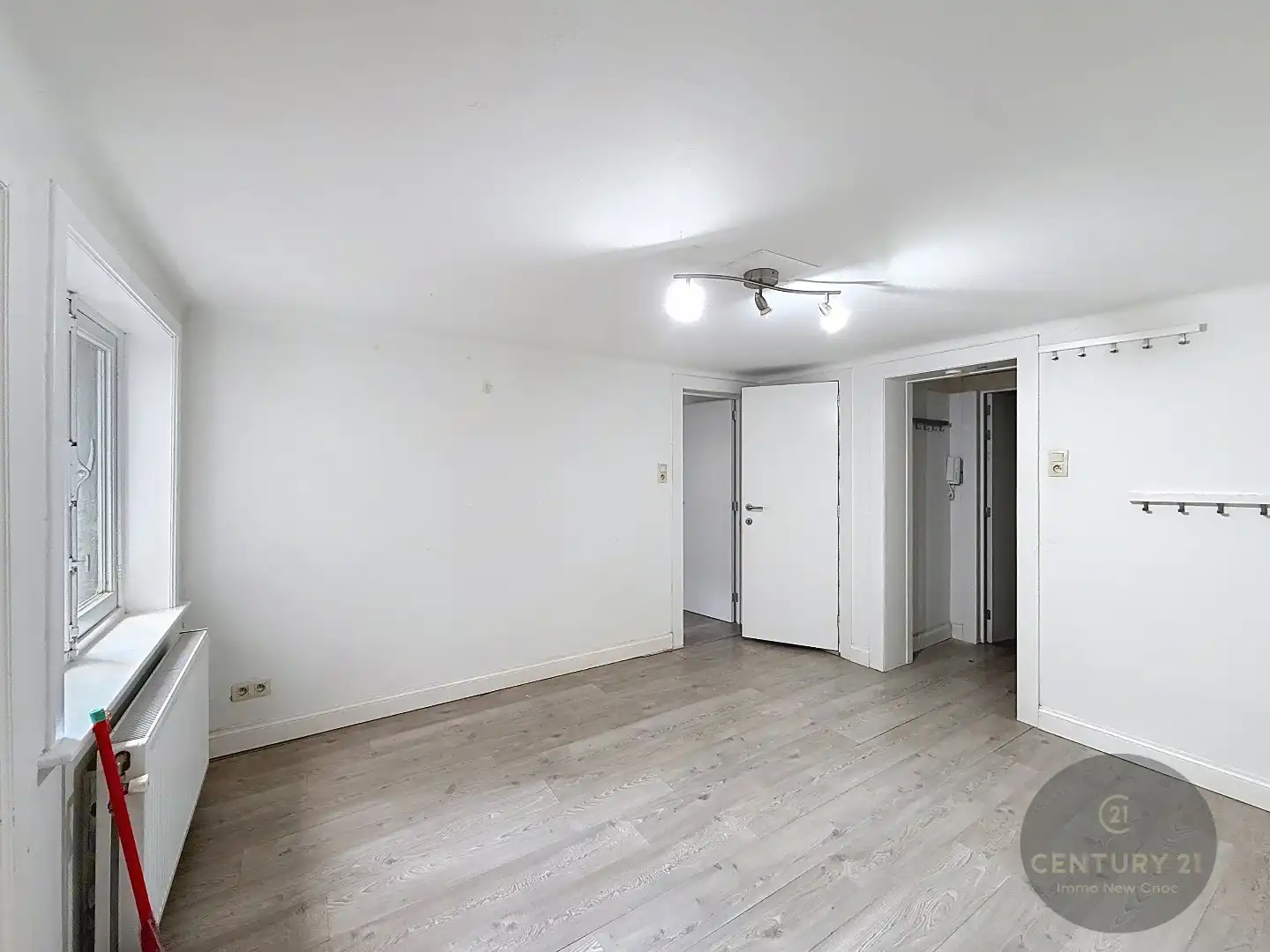 kelderappartement met RUIM terras vlak aan zee foto 5