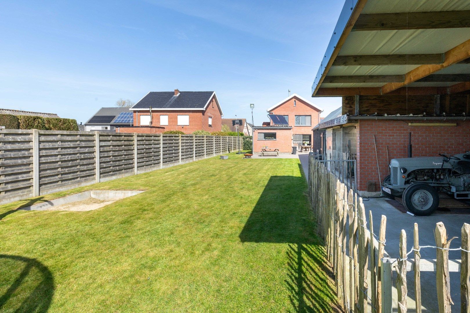 Vernieuwde energiezuinige alleenstaande woning met bijgebouwen  foto 21