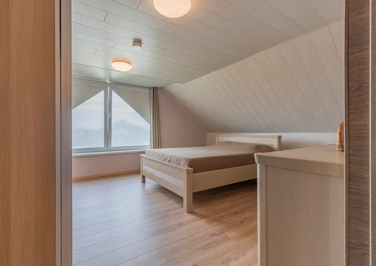 Instapklare gezinswoning met 4 slaapkamers! foto 10