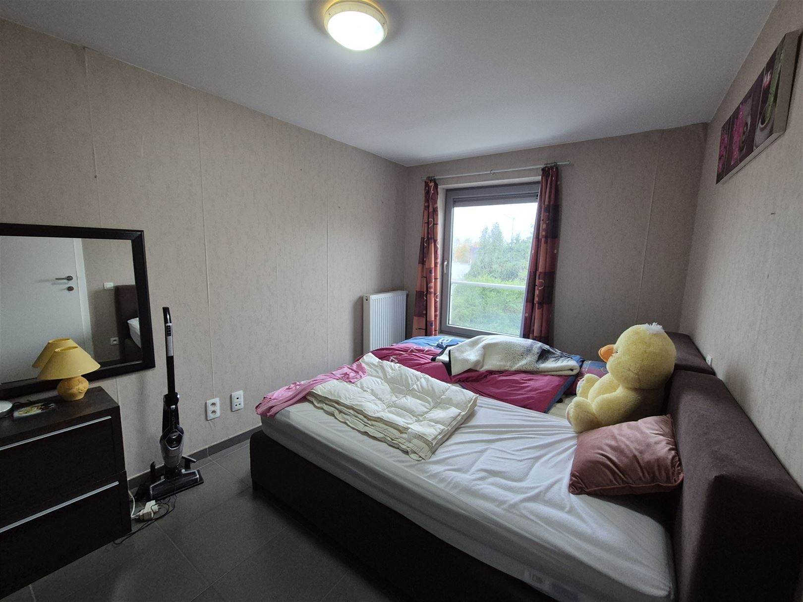 Centraal gelegen twee slaapkamer appartement met zicht op het park aan het dorpsplein. foto 6