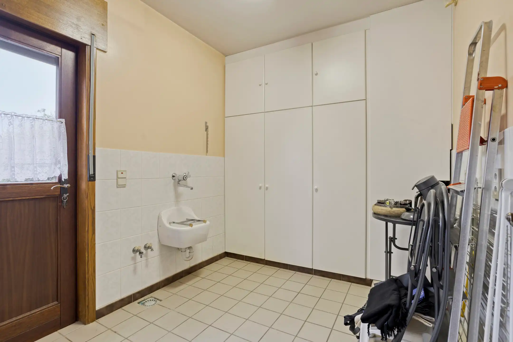 Ruime open bebouwing met 6 slaapkamers foto 15