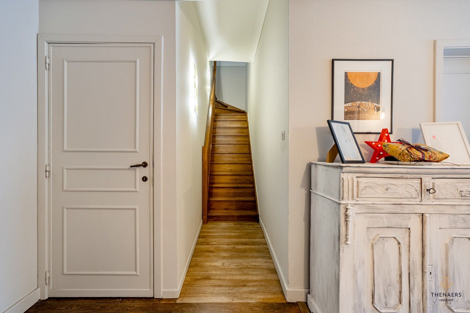 Statige herenwoning op toplocatie in hartje Sint-Truiden. foto 31