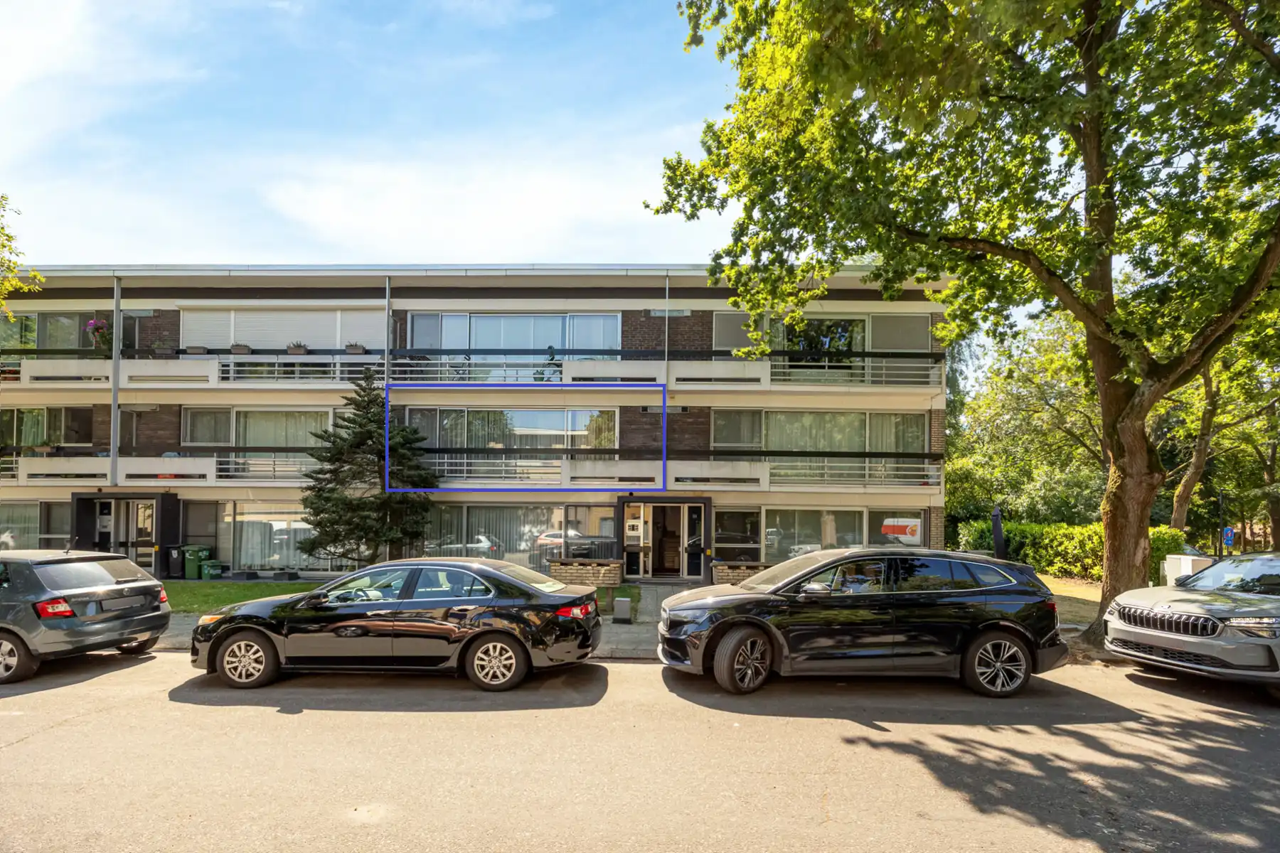 RUIM OP TE FRISSEN APPARTEMENT IN RUSTIGE/GROENE OMGEVING foto {{pictureIndex}}